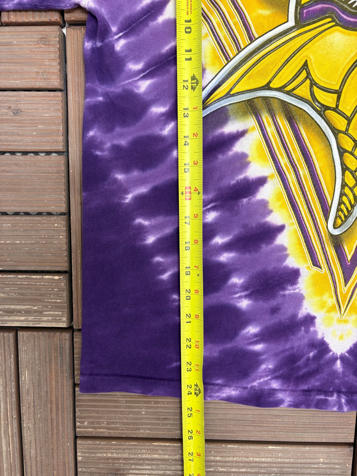 Minnesota Vikings Graphic Tee | Size Medium | Vintage 2000s NFL Football Tie Dye T-Shirt |