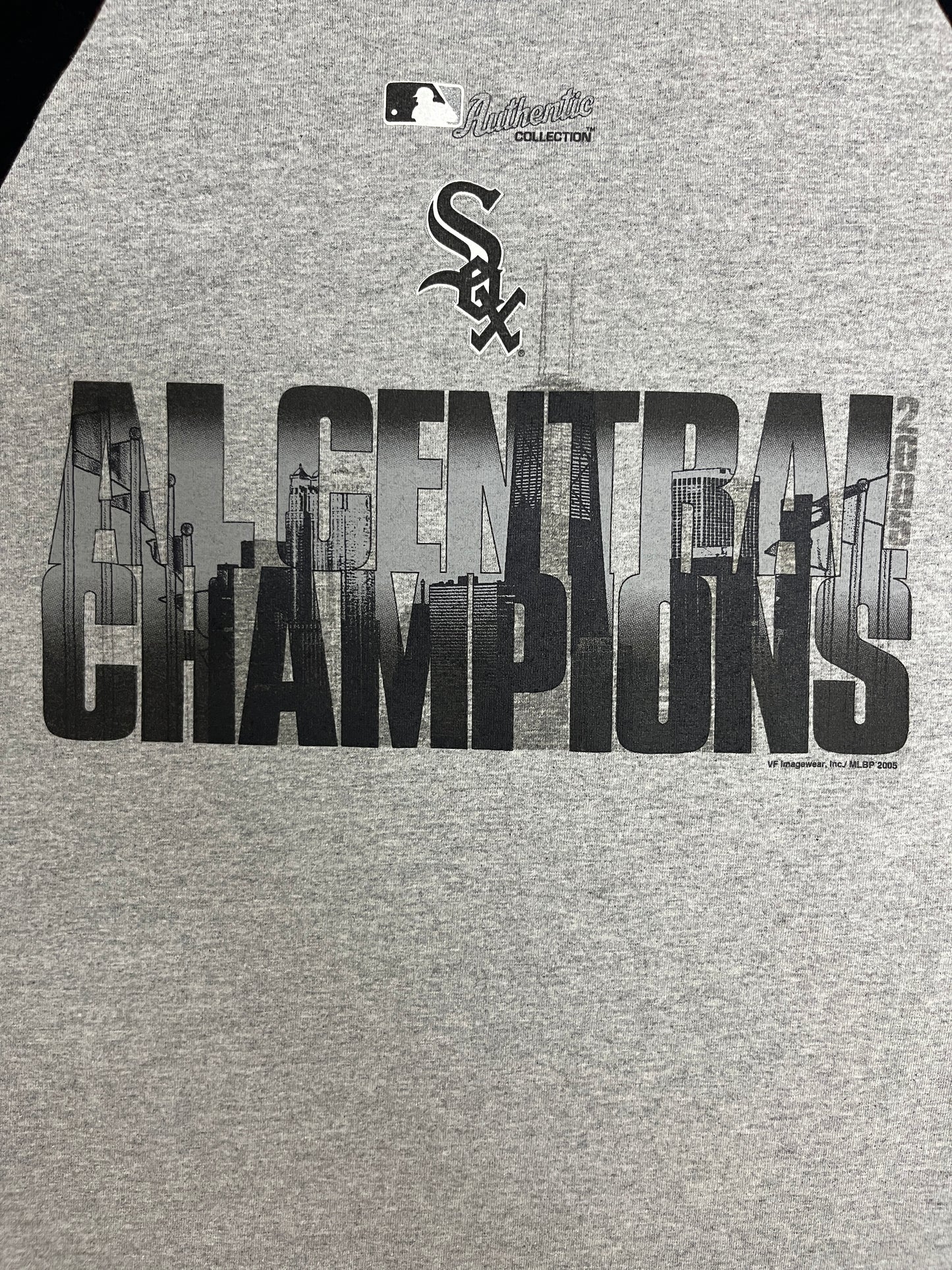 Chicago White Sox Division Champions 2005 Graphic Tee | Size XX-Large | Vintage 2000s MLB Baseball Grey T-Shirt |