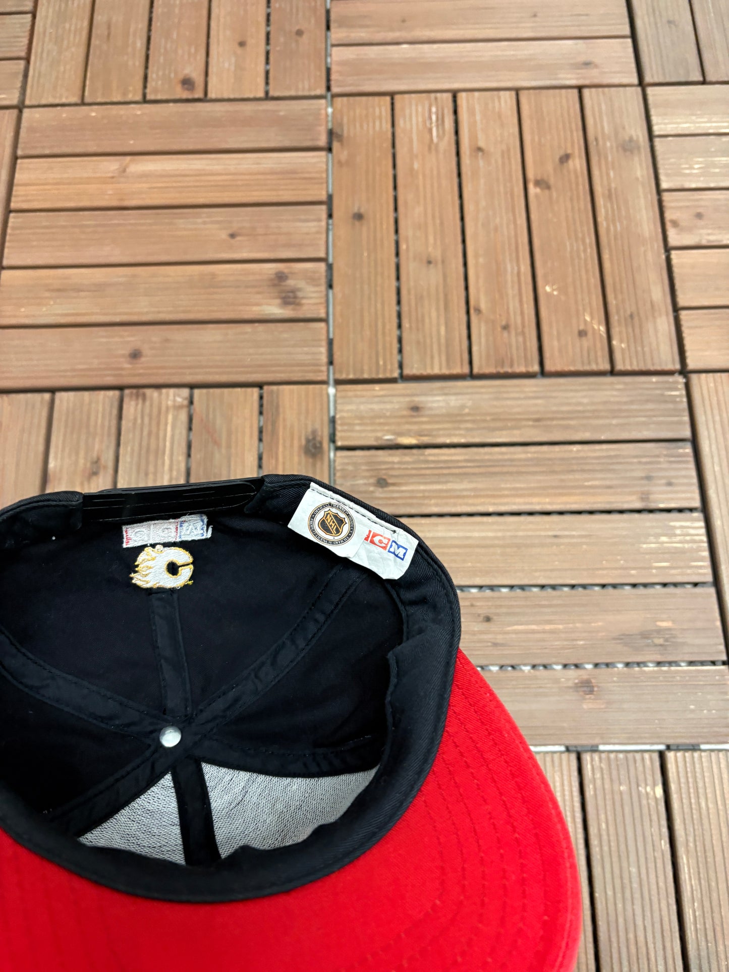 Calgary Flames Embroidered Graphic Hat | Snap Back | Vintage 1990s NHL Hockey Black Cap |