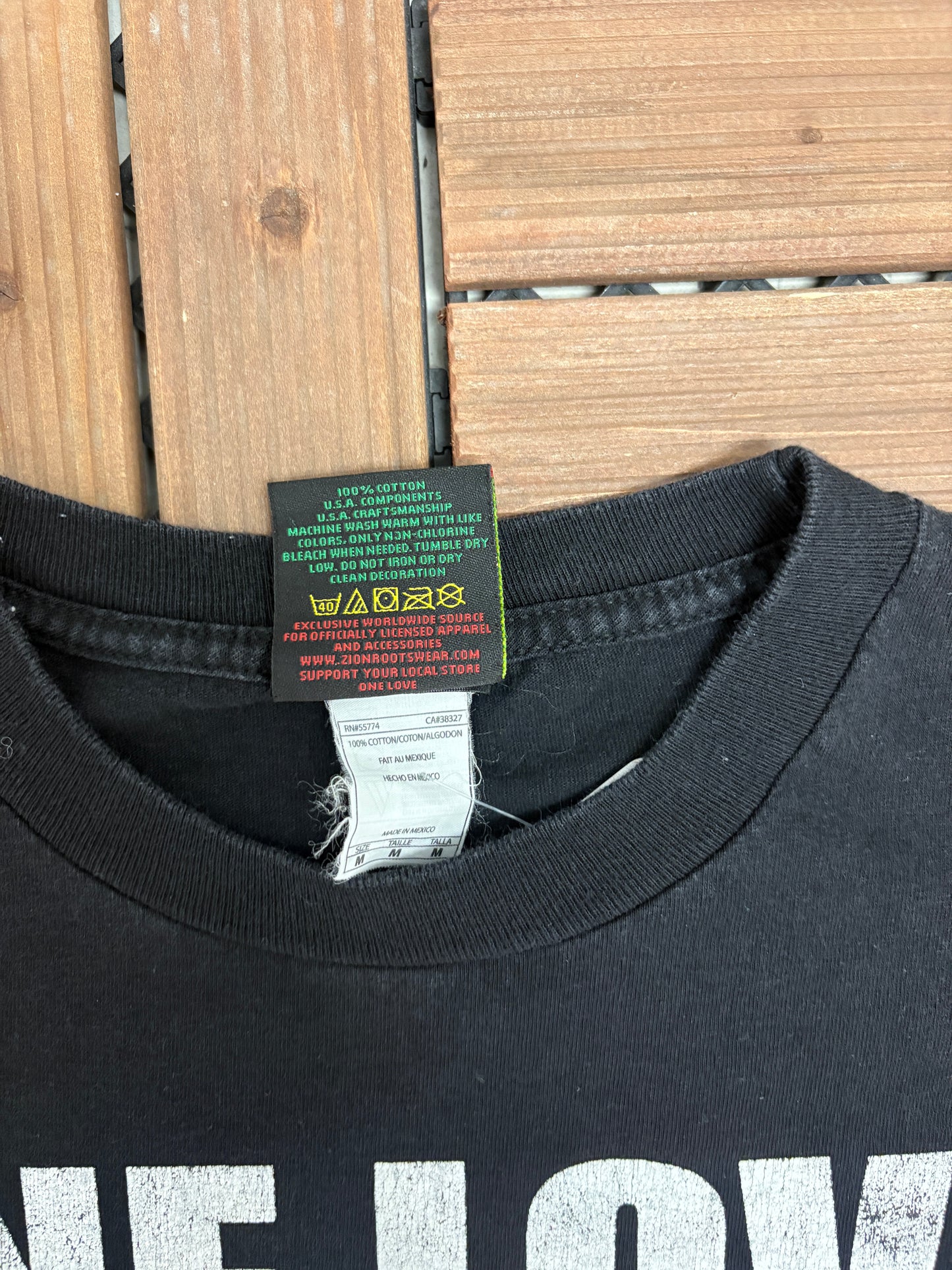 Bob Marley One Love Graphic Tee | Size Medium | Vintage 2000s Reggae Music Black T-Shirt |