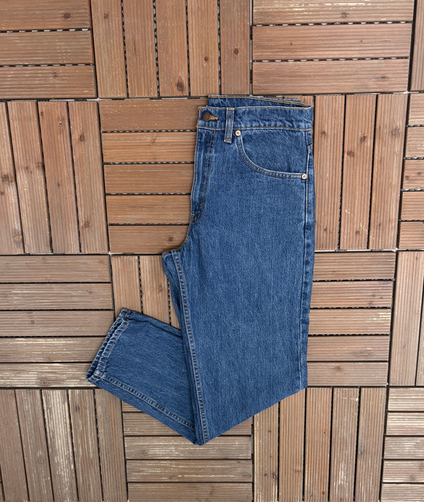 Levi Strauss & Co 550 Relaxed Fit Blue Denim Jeans | Size 32 x 30 | Vintage 2000s Levi's Blue Jeans |