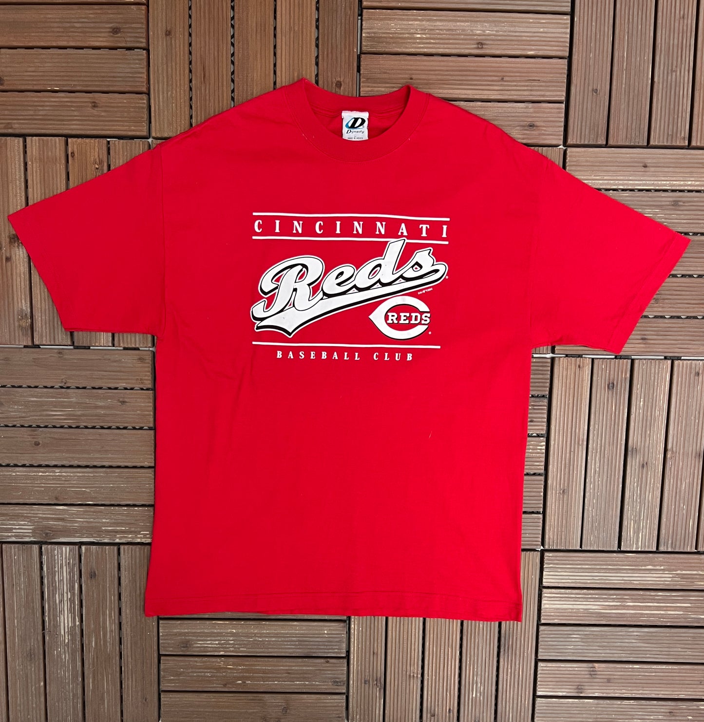 Cincinnati Reds Baseball Club Graphic Tee | Size Large | Vintage 2000s MLB Baseball Red T-Shirt |