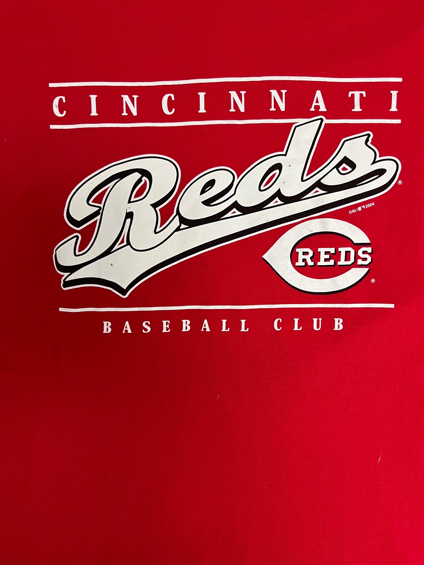 Cincinnati Reds Baseball Club Graphic Tee | Size Large | Vintage 2000s MLB Baseball Red T-Shirt |