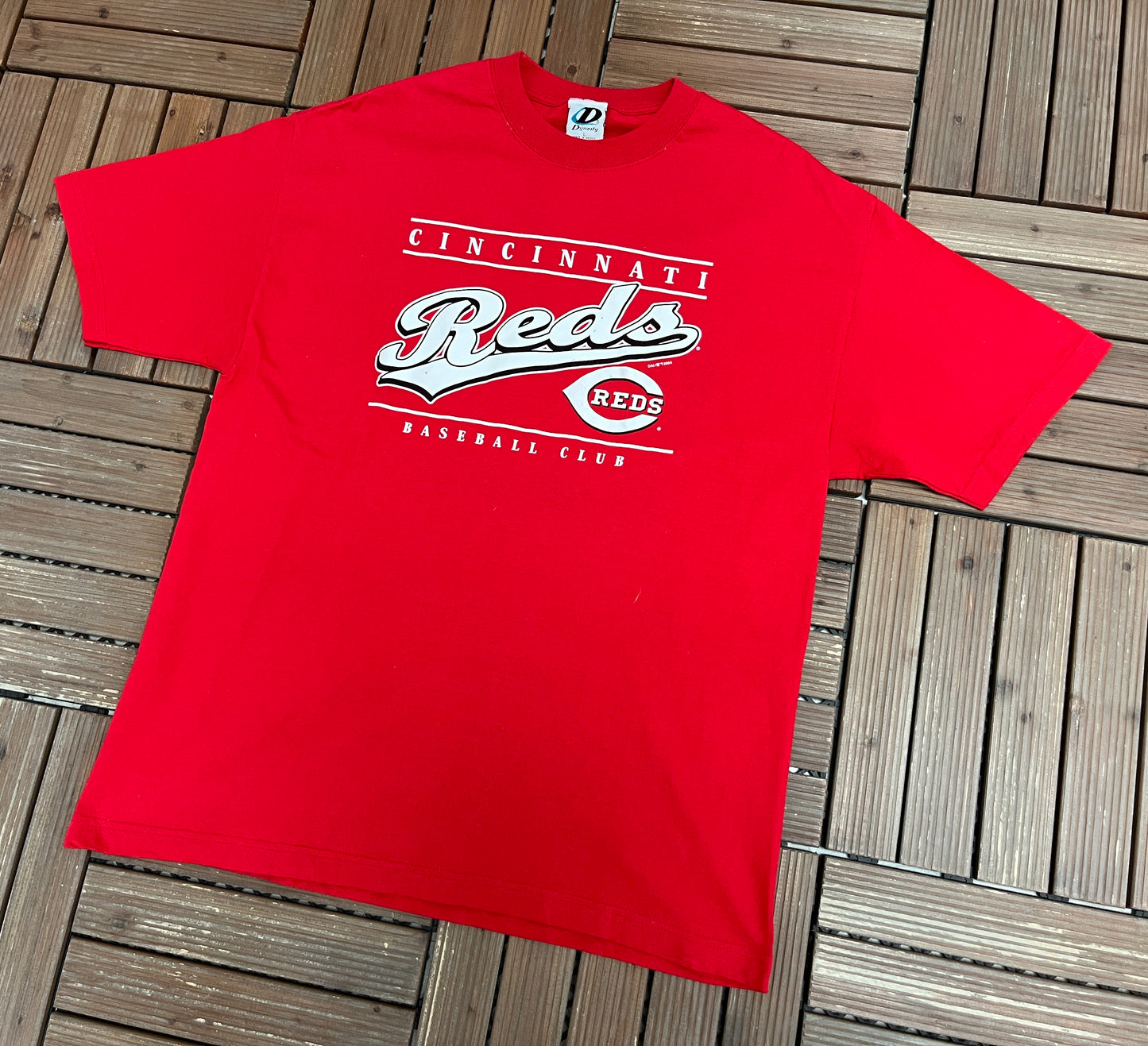 Cincinnati Reds Baseball Club Graphic Tee | Size Large | Vintage 2000s MLB Baseball Red T-Shirt |