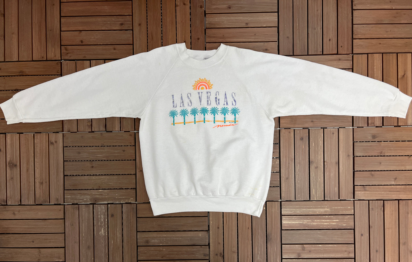 Las Vegas, Nevada Graphic Crewneck | Size X-Large | Vintage 1990s Promotional Tourist White Sweater |