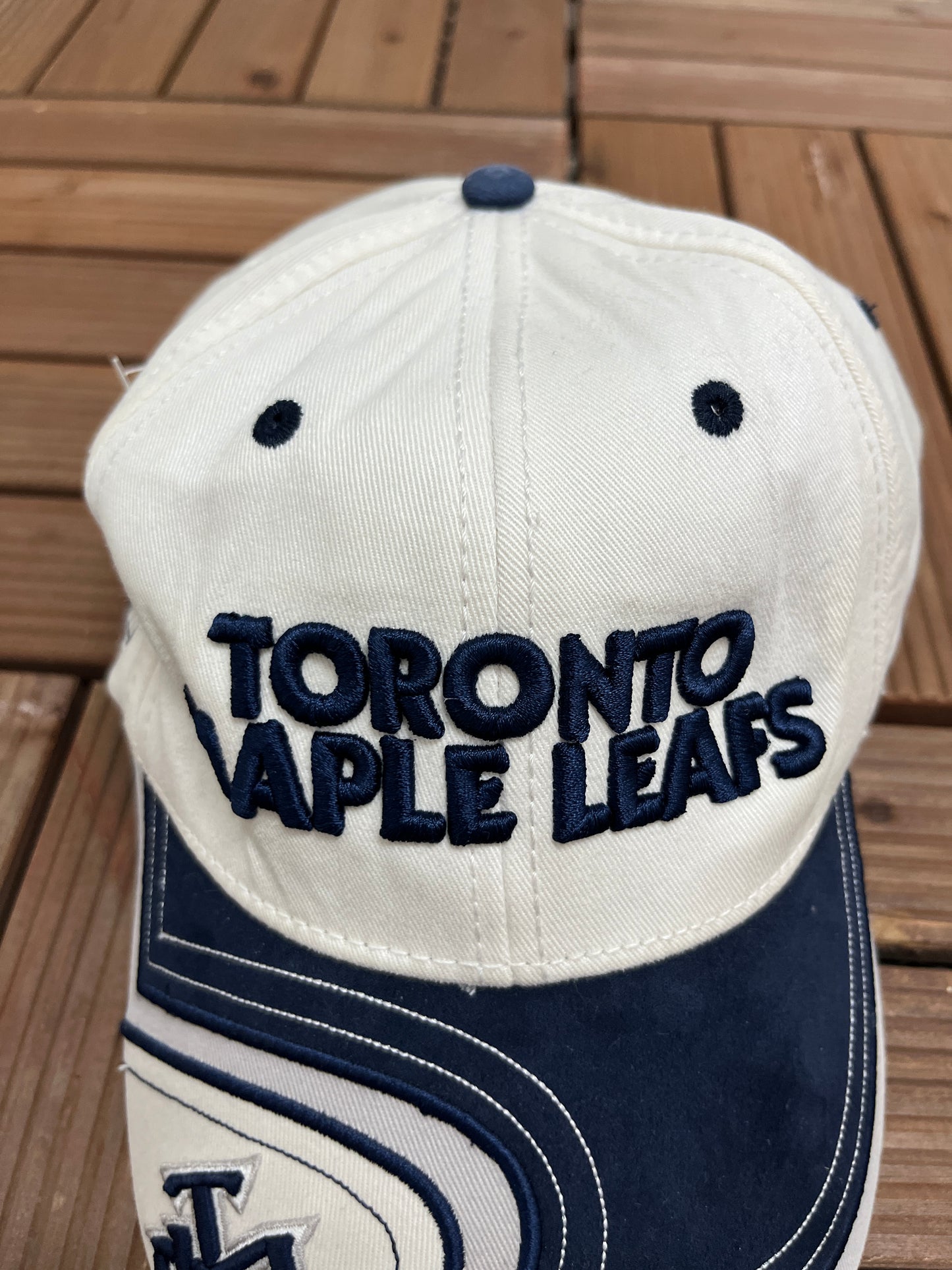 Toronto Maple Leafs Graphic Hat | Strap Back | Vintage 2000s NHL Hockey White Cap |