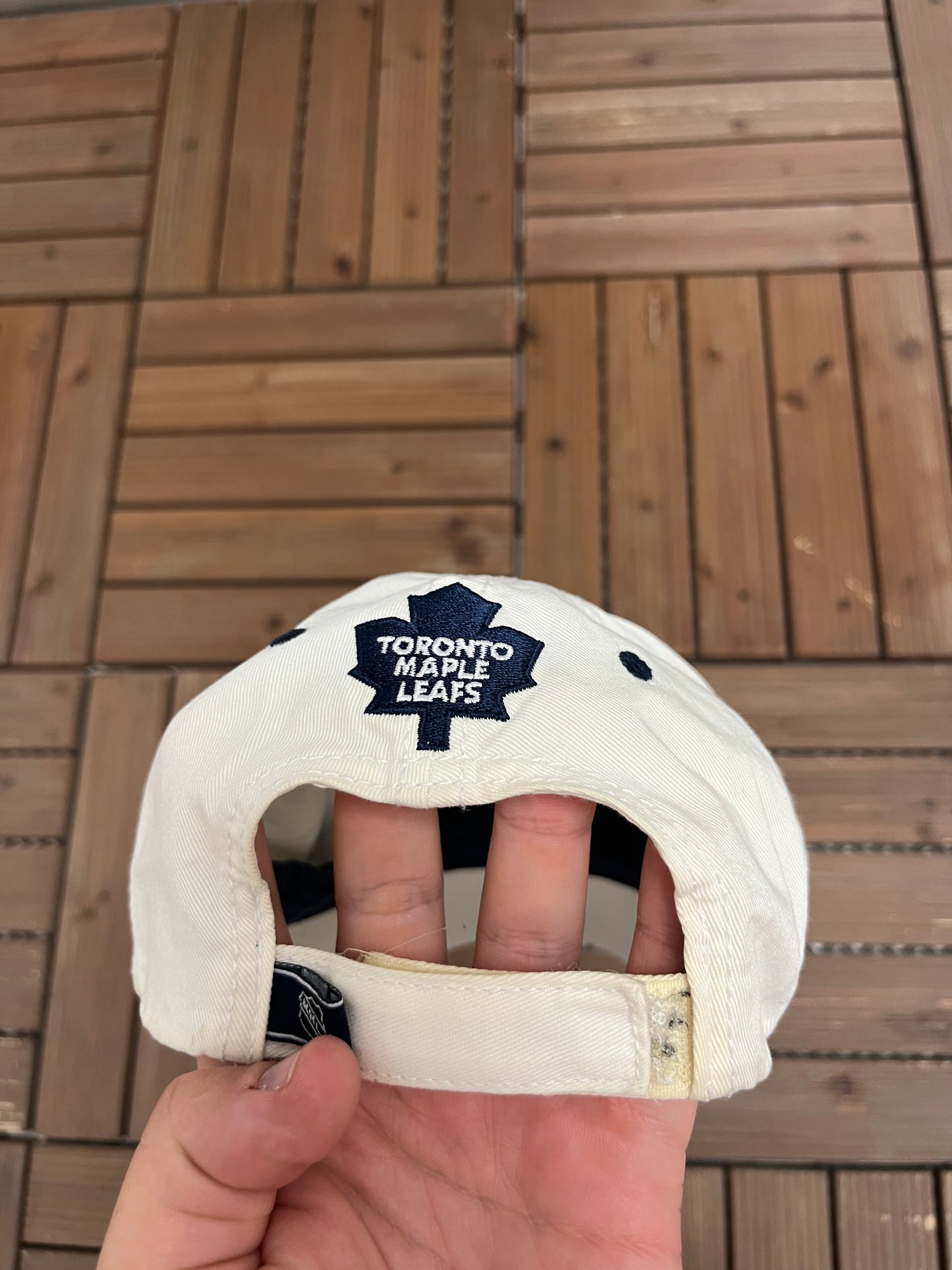 Toronto Maple Leafs Graphic Hat | Strap Back | Vintage 2000s NHL Hockey White Cap |