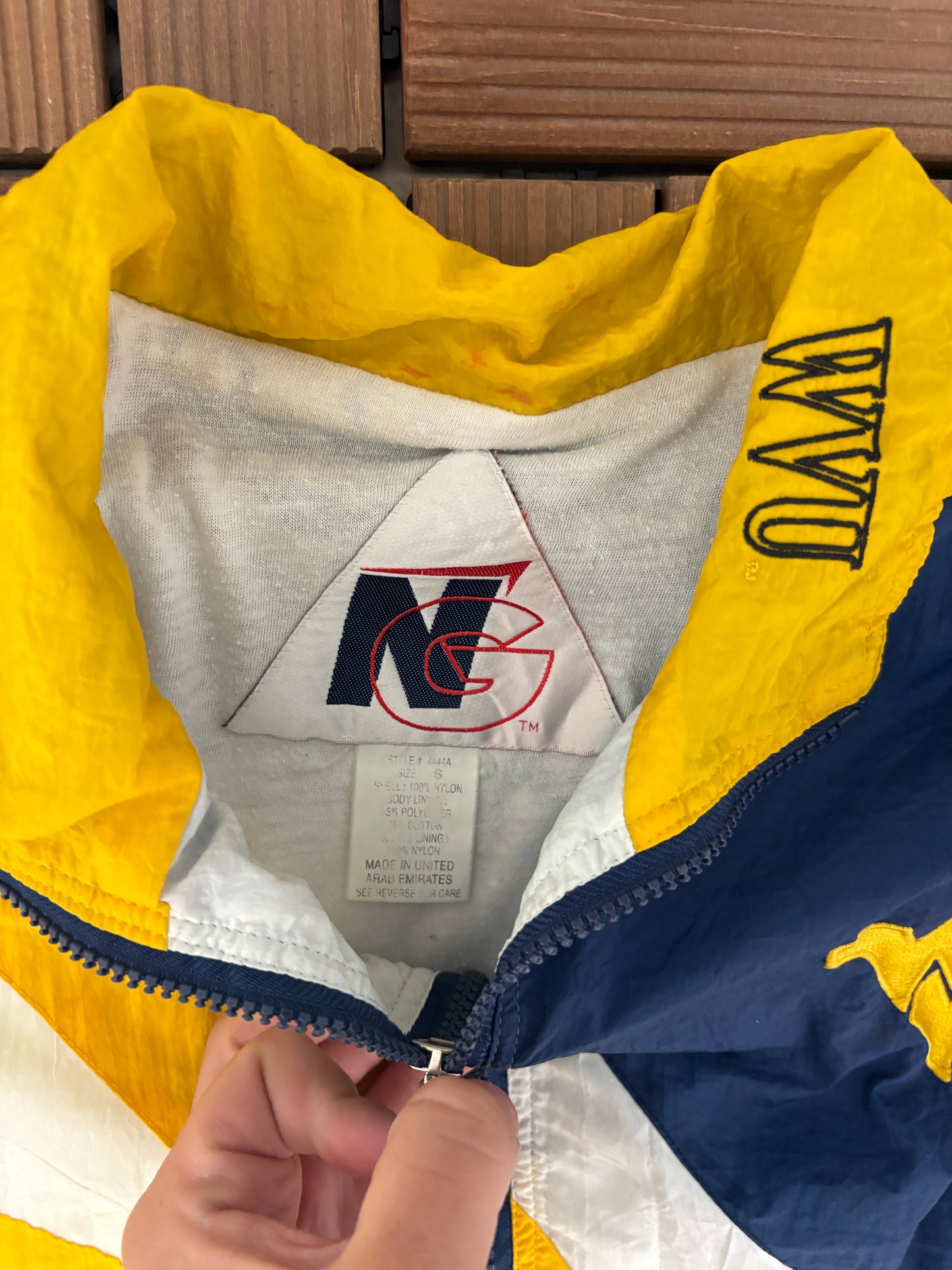 West Virginia Mountaineers Embroidered Graphic Windbreaker | Size Small | Vintage 1990s College Windbreaker Coat |