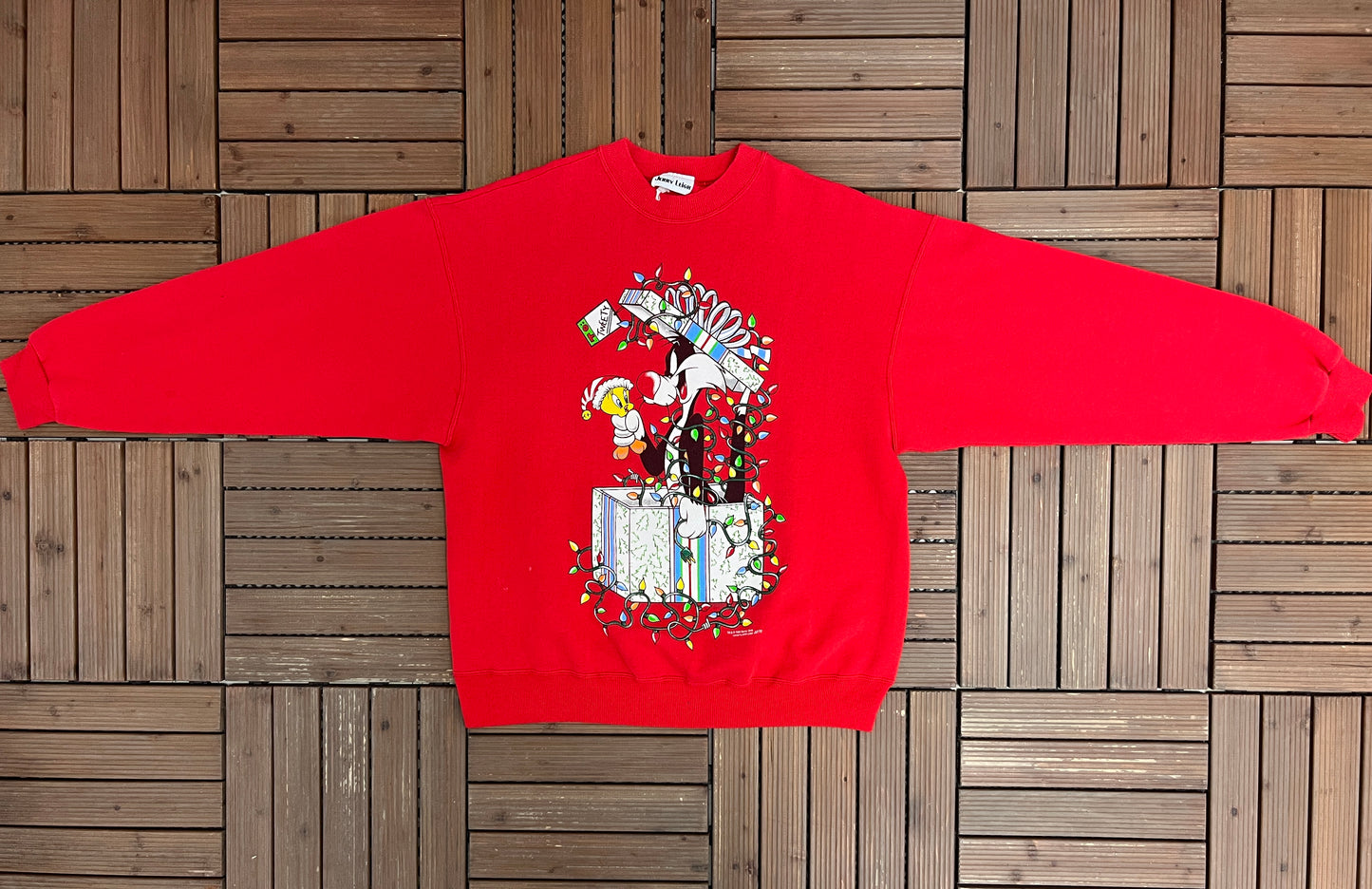 Sylvester & Tweety Gift Wrapped Graphic Crewneck | Size Large | Vintage 1990s Red Cartoon Promotional Sweater |