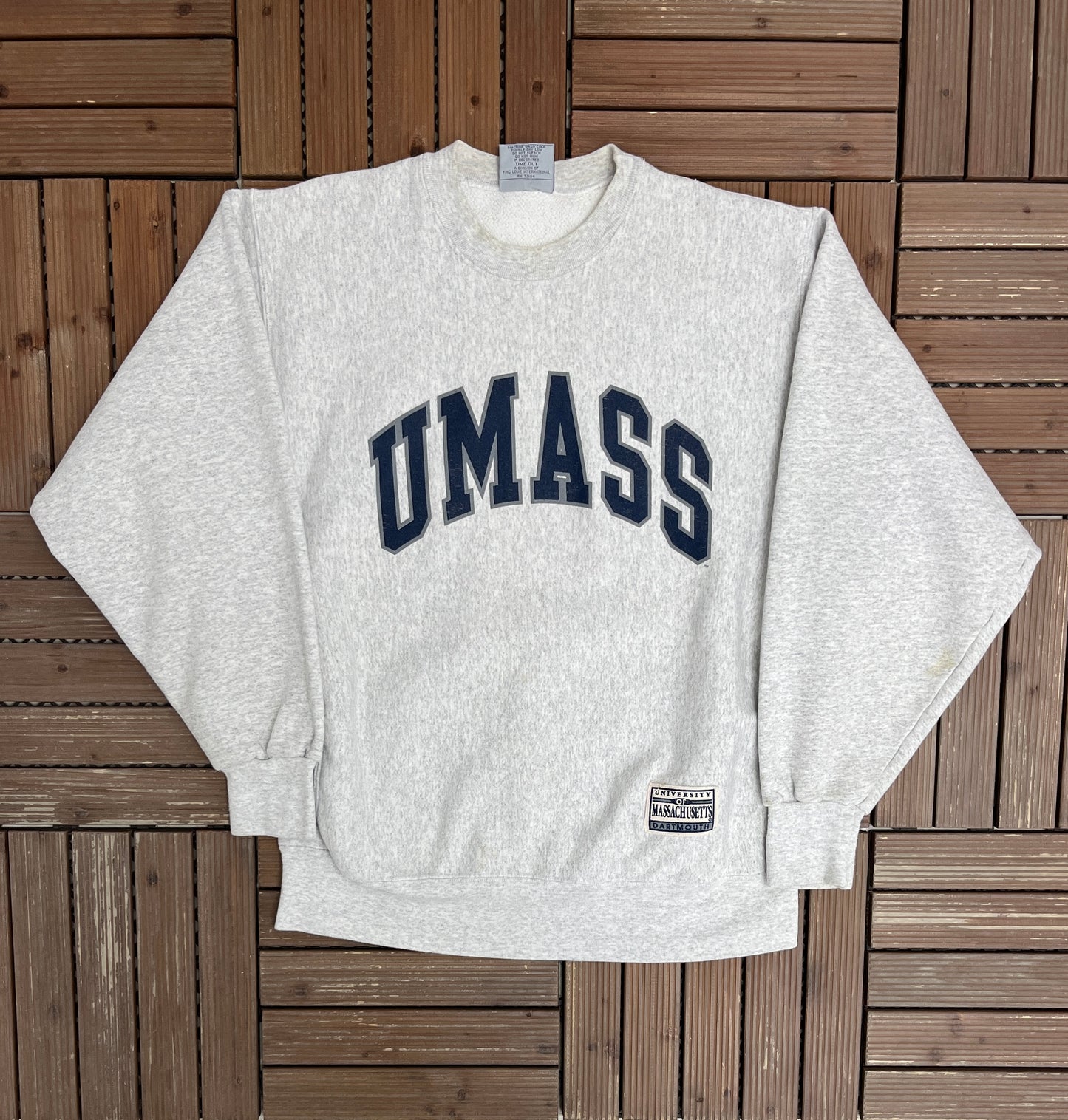 University of Massachusetts Dartmouth Graphic Crewneck | Size X-Large | Vintage 2000s College Grey Sweater |