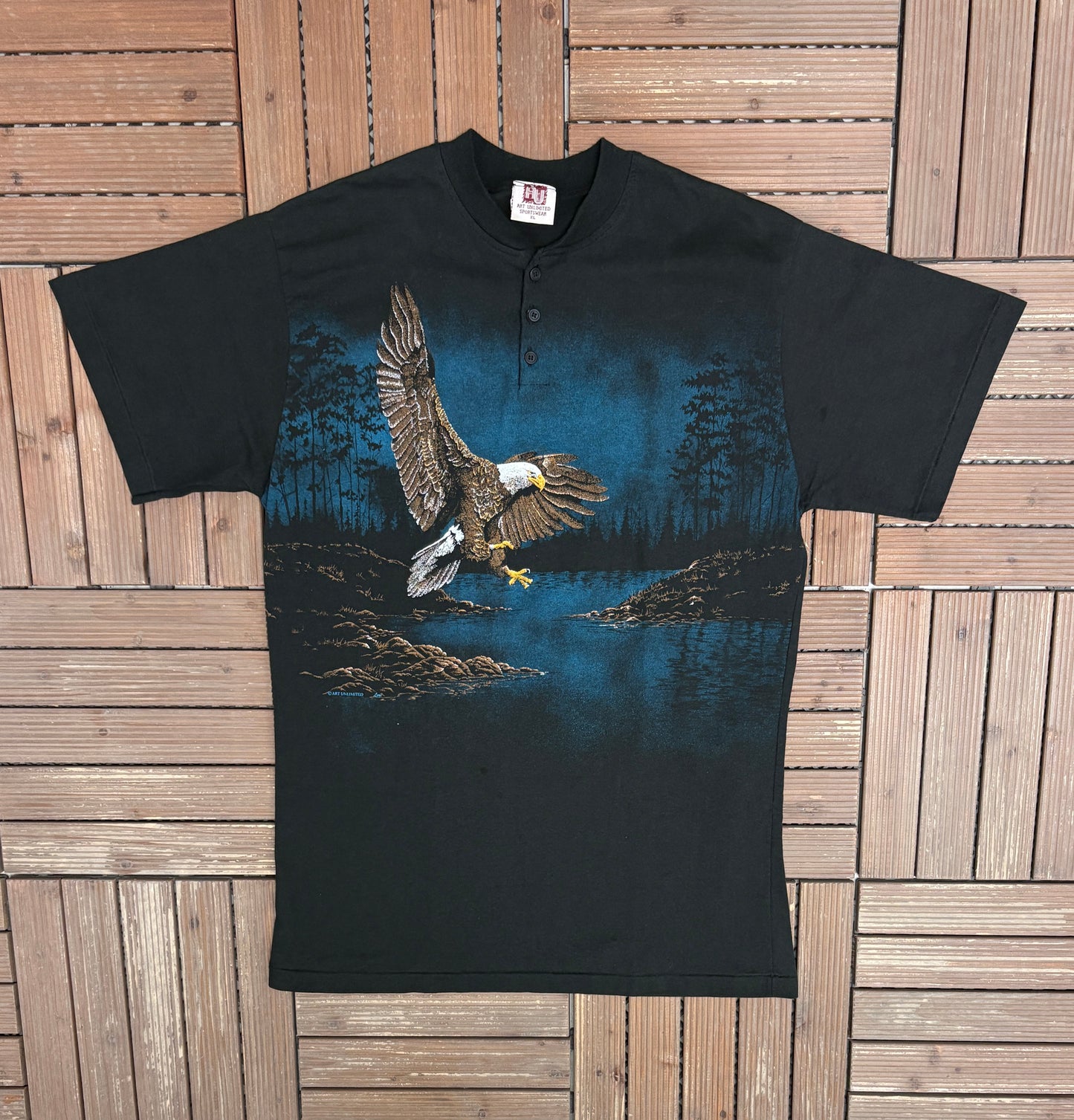 Soaring Bald Eagle Graphic Tee | Size X-Large | Vintage 1990s Animal Black Henley T-Shirt |