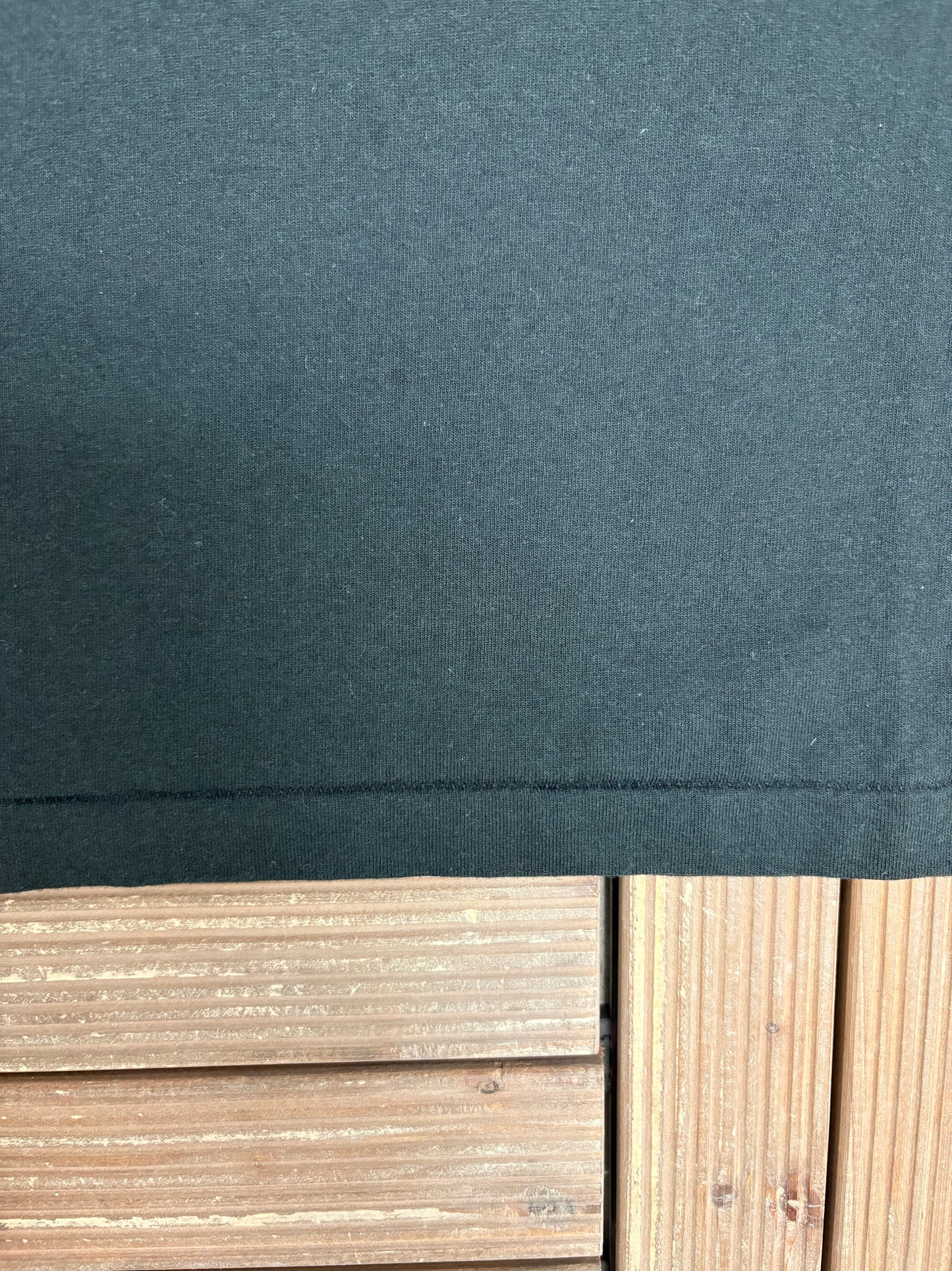 Soaring Bald Eagle Graphic Tee | Size X-Large | Vintage 1990s Animal Black Henley T-Shirt |