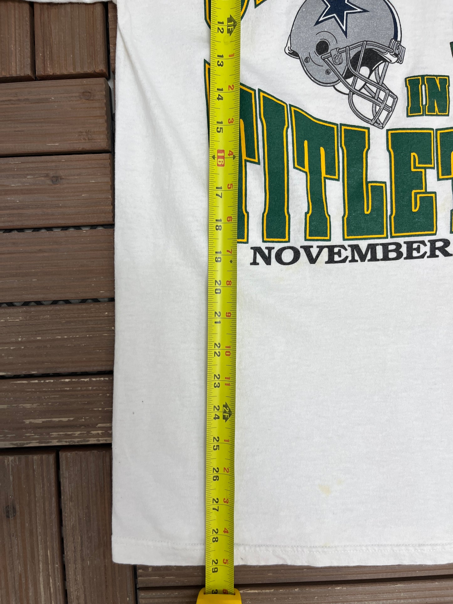 Green Bay Packers Showdown In Titletown Graphic Tee | Size Large | Vintage 1990s NFL Football White T-Shirt |