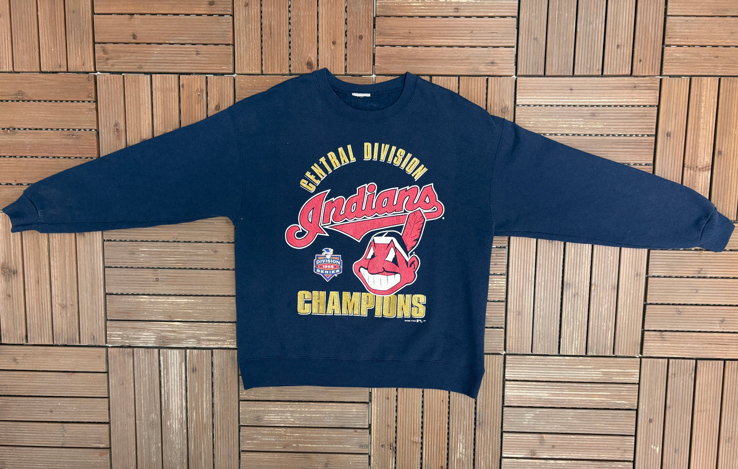 Cleveland Indians 1995 Central Division Champions Graphic Crewneck | Size Large | Vintage 1990s MLB Baseball Blue Sweater |