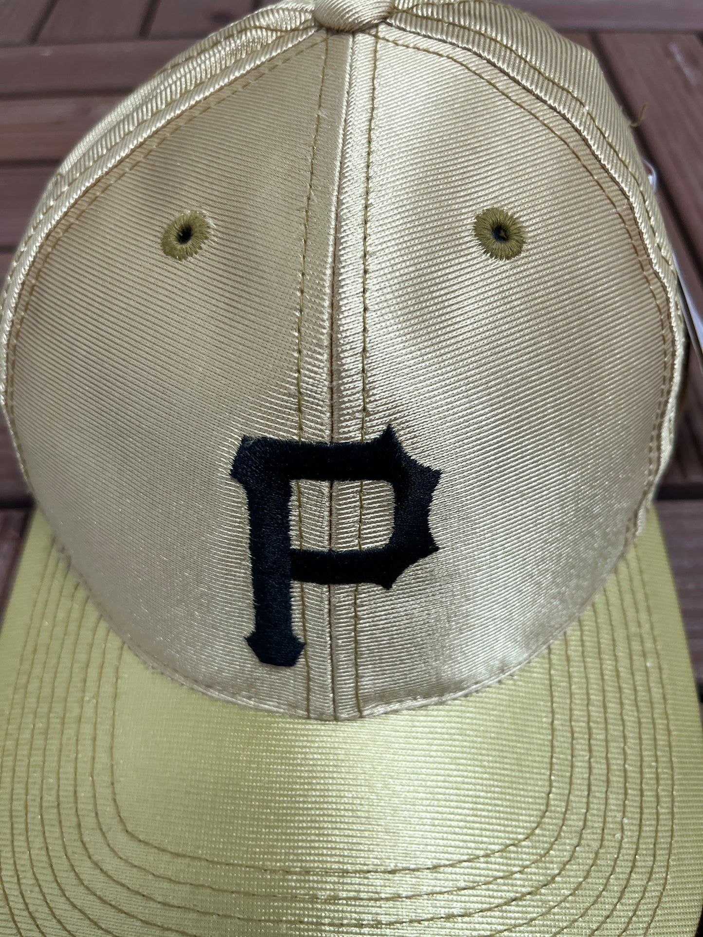 Pittsburgh Pirates Graphic Hat | Snap Back | Vintage 1990s MLB Baseball Gold Cap |