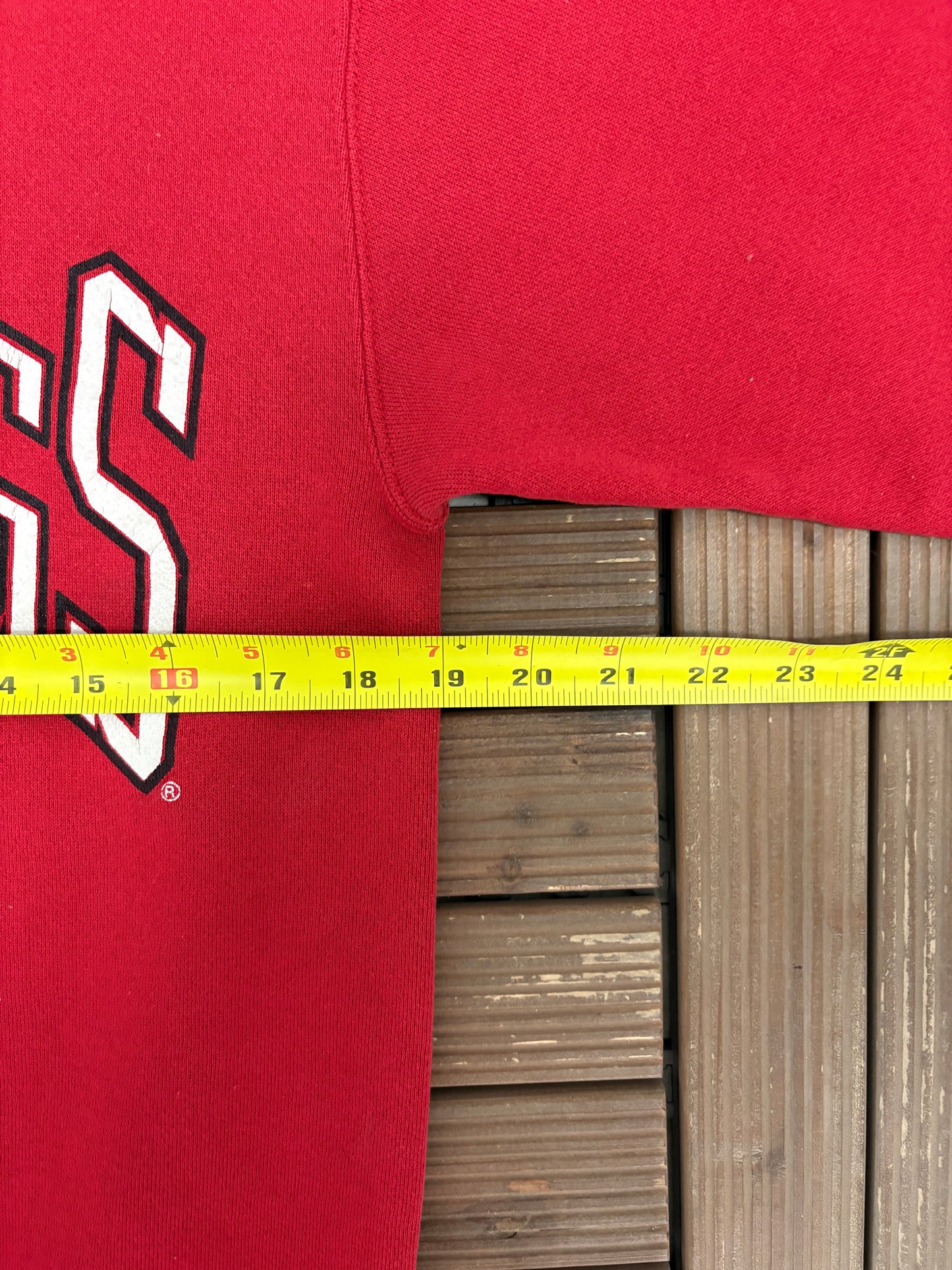 Detroit Red Wings Graphic Crewneck | Size Medium | Vintage 1990s NHL Hockey Red Sweater |