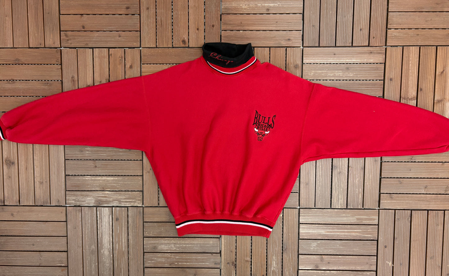 Chicago Bulls Embroidered Turtleneck Graphic Crewneck | Size X-Large | Vintage 1990s NBA Basketball Red Sweater |