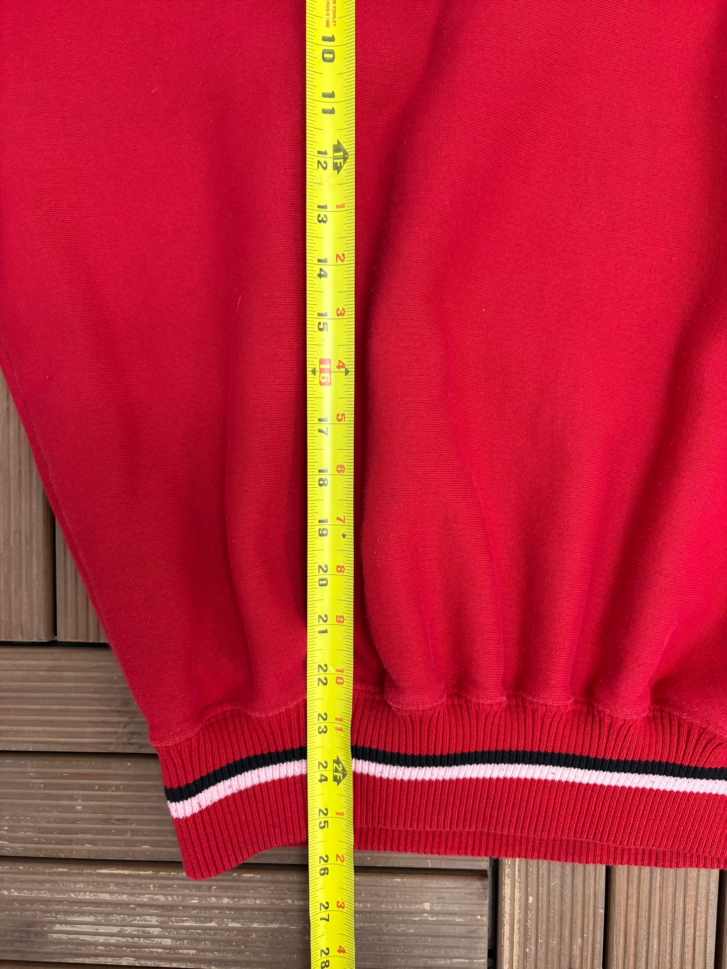 Chicago Bulls Embroidered Turtleneck Graphic Crewneck | Size X-Large | Vintage 1990s NBA Basketball Red Sweater |