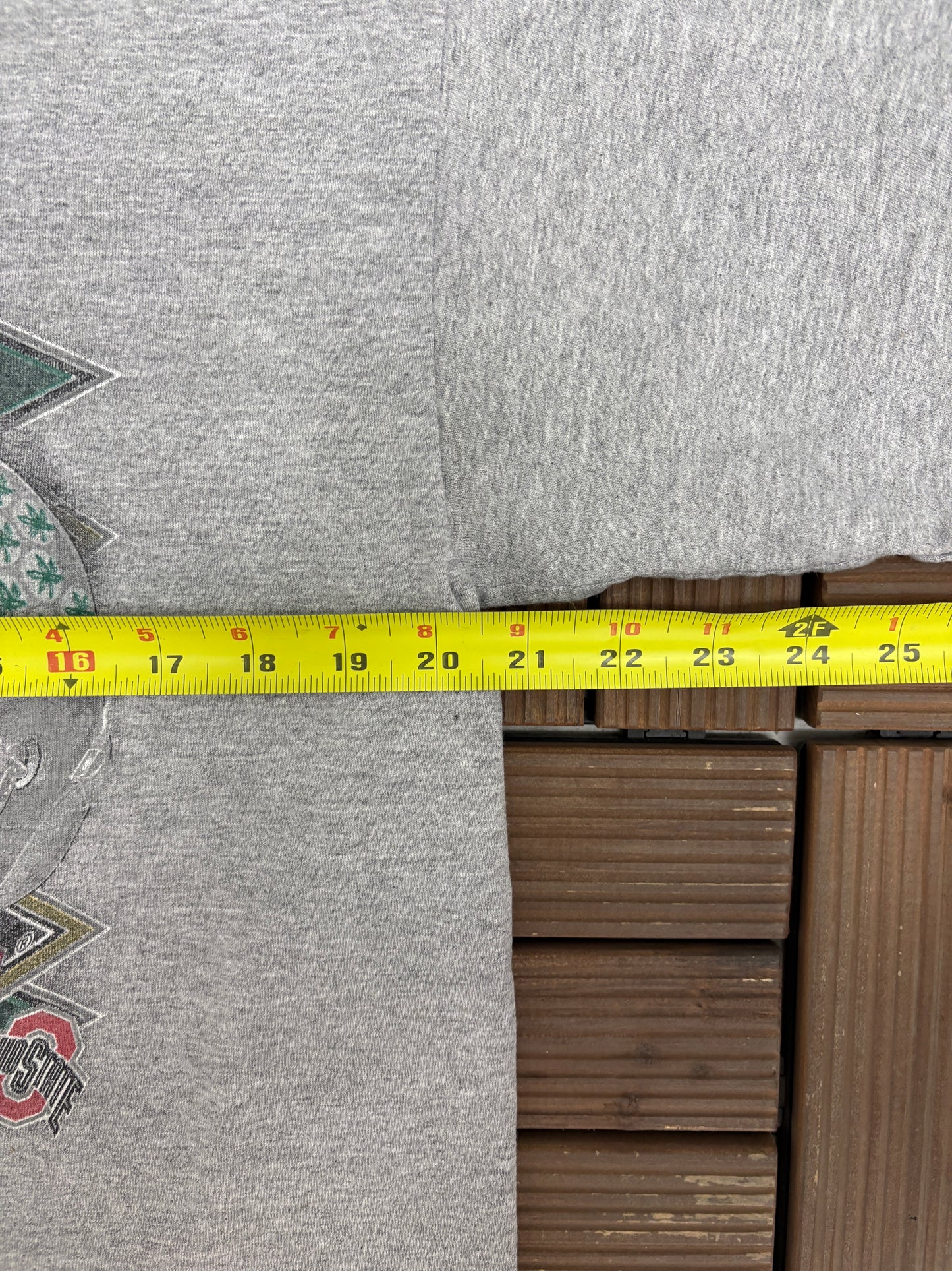 The Game Ohio State Buckeyes vs. Michigan Wolverines Graphic Tee | Size Large | Vintage 2000s College Grey T-Shirt |