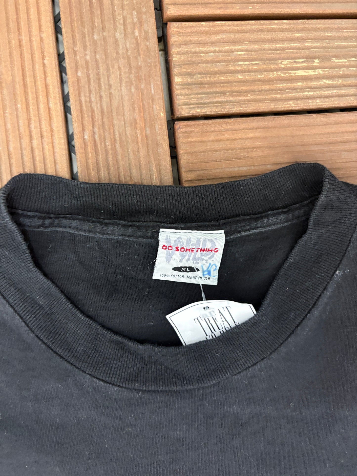 Go Hard, Play Big, Strong Football Graphic Tee | Size X-Large | Vintage 1990s Football Black T-Shirt |