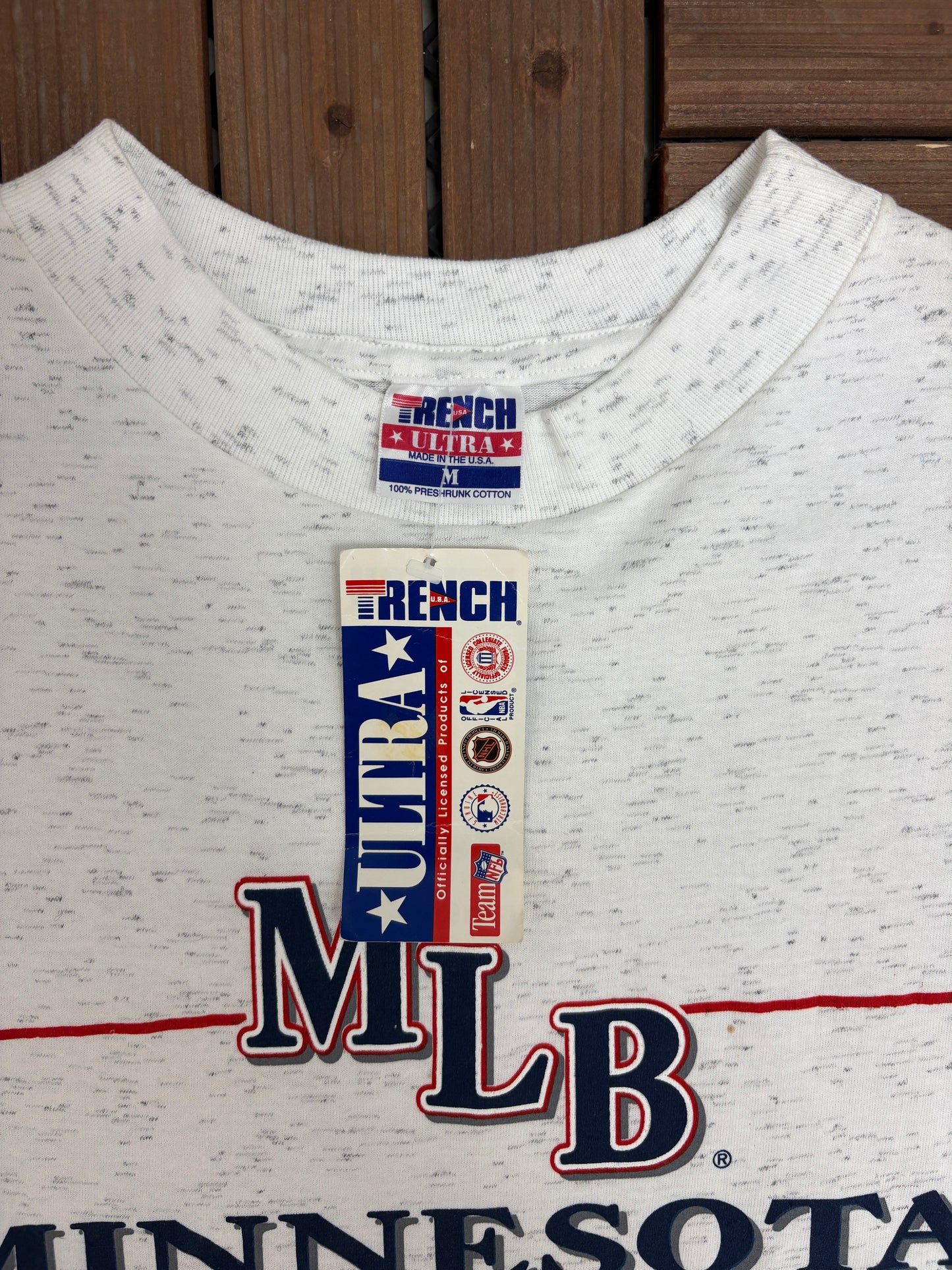 Minnesota Twins Graphic Tee | Size Medium | Vintage 1990s MLB Baseball Grey T-Shirt |
