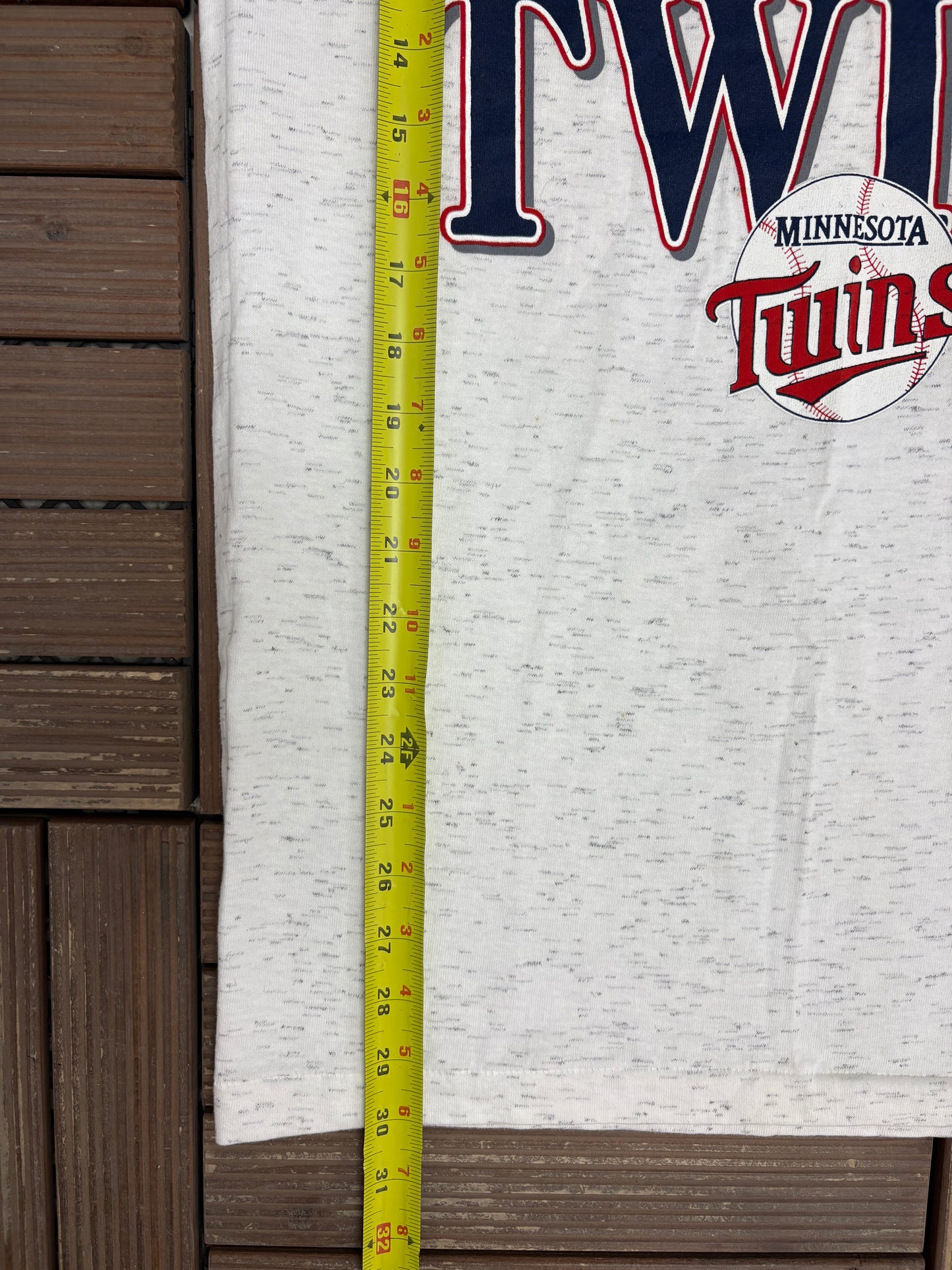 Minnesota Twins Graphic Tee | Size Medium | Vintage 1990s MLB Baseball Grey T-Shirt |