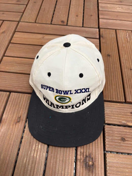 Green Bay Packers Super Bowl XXXI Graphic Hat | Snap Back | Vintage 1990s NFL Football White Cap |