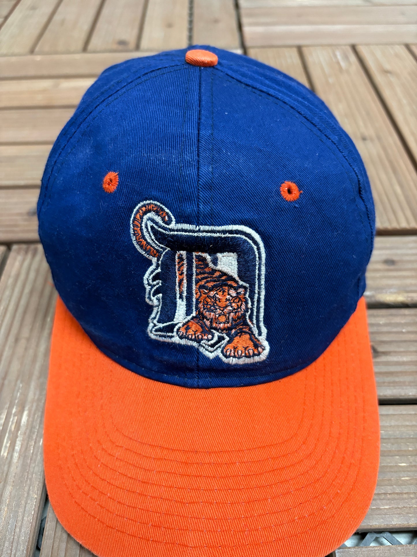 Detroit Tigers Embroidered Graphic Hat | Snap Back | Vintage 2000s MLB Baseball Blue Cap |