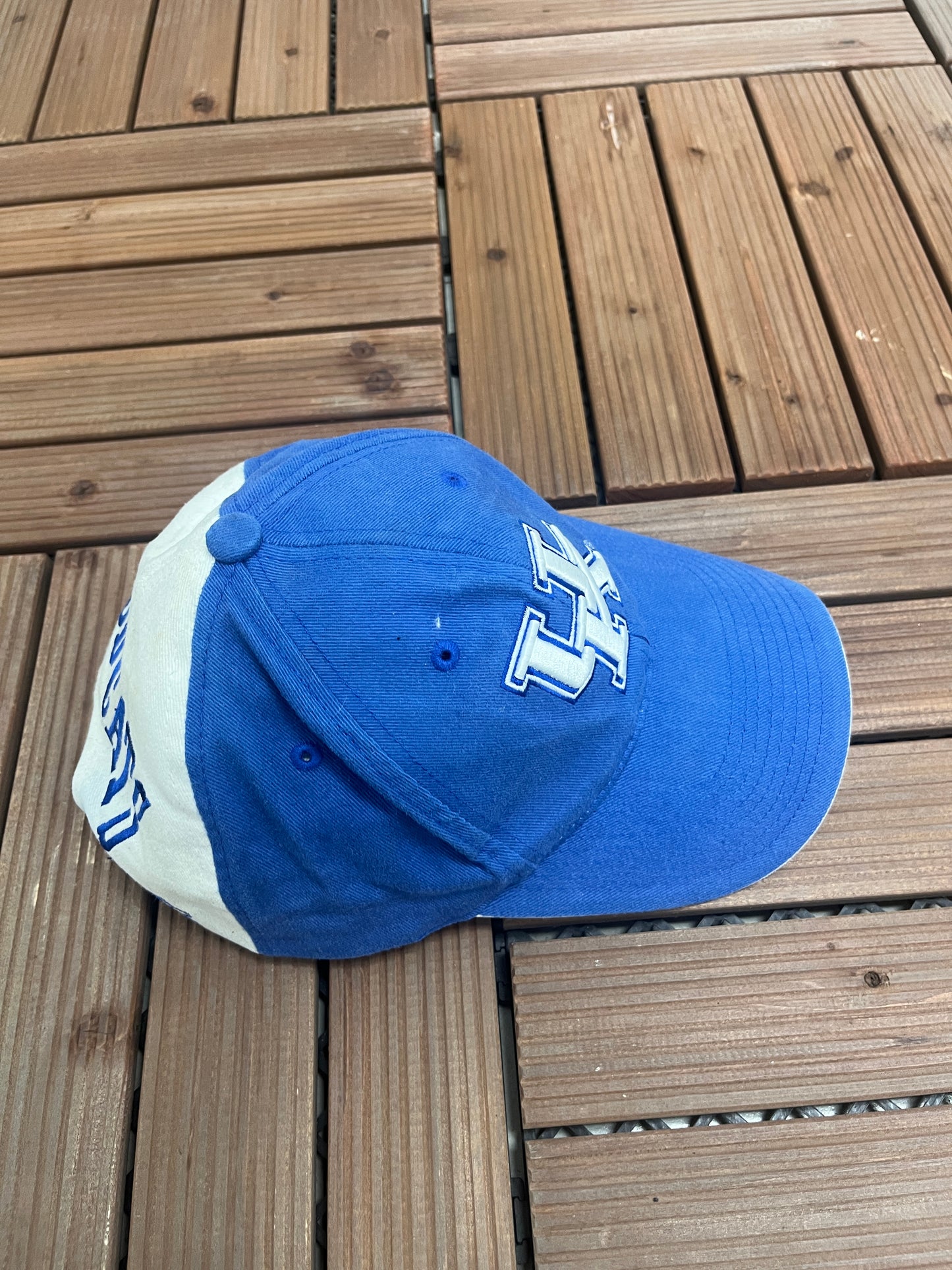 Kentucky Wildcats Embroidered Graphic Hat | Metal Clasp | Vintage 1990s Starter Blue Cap |