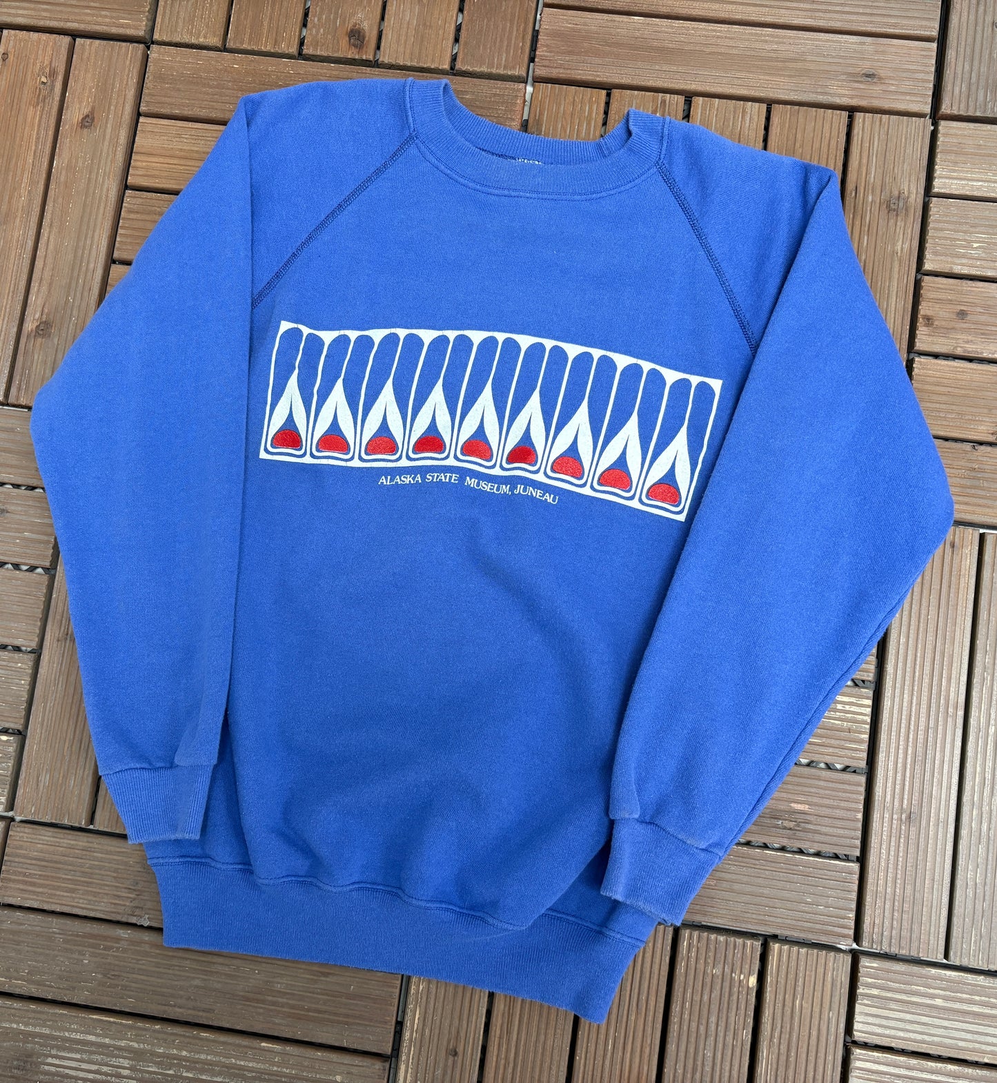 Alaska State Museum Graphic Crewneck | Size Medium | Vintage 1980s Tourist Promotional Blue Sweater |