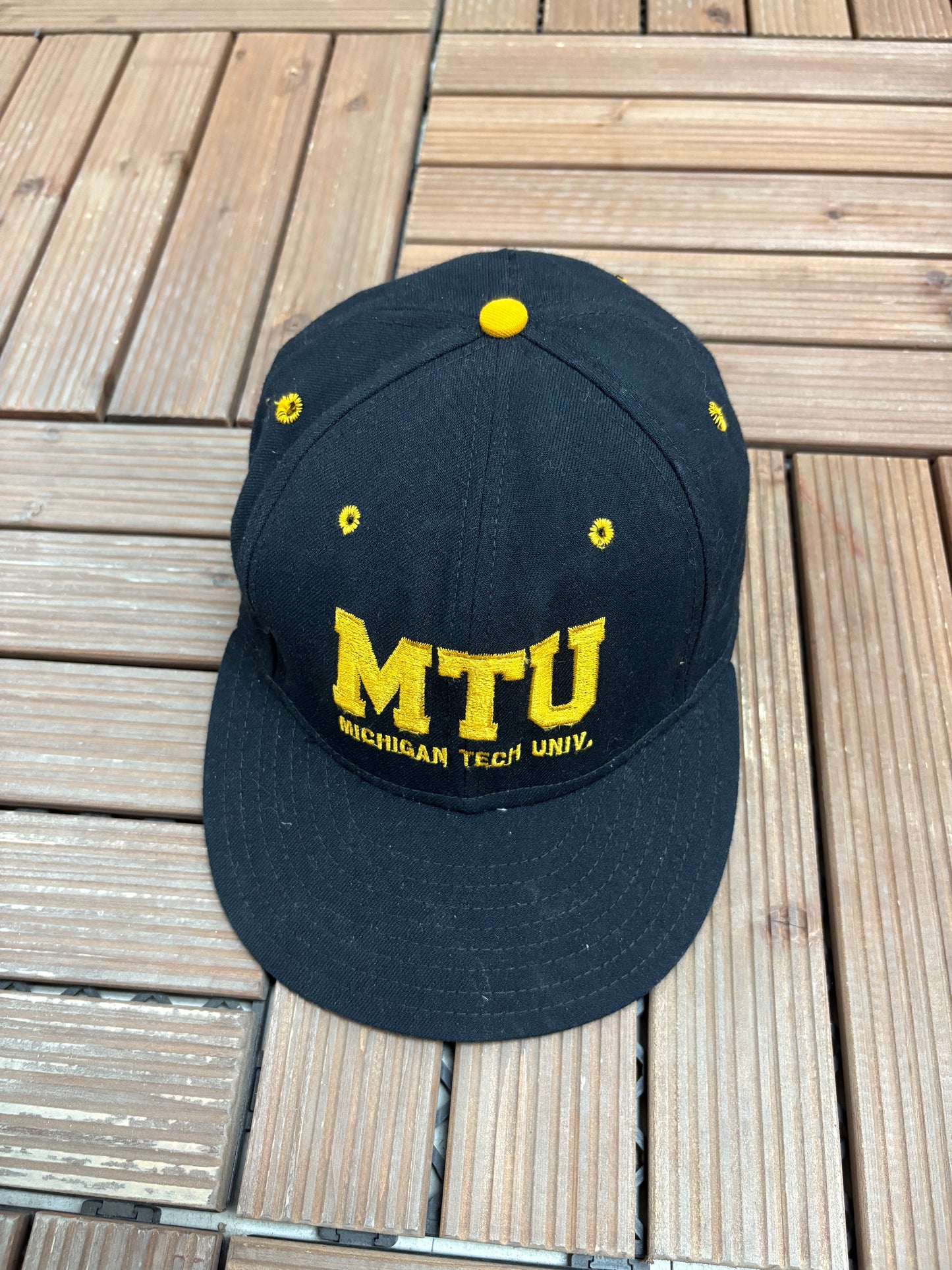 Michigan Tech Huskies Embroidered Graphic Hat | Snap Back | Vintage 1990s College Sports Blue Cap |