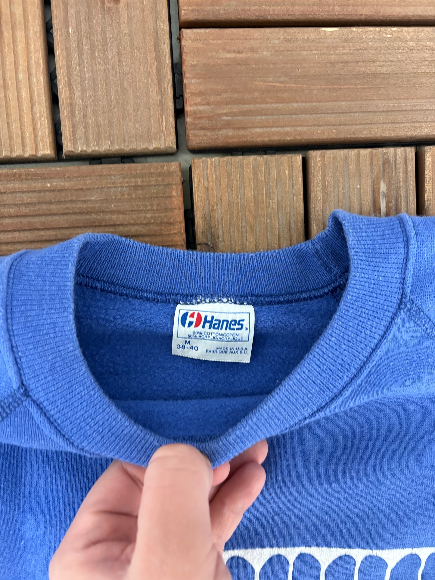 Alaska State Museum Graphic Crewneck | Size Medium | Vintage 1980s Tourist Promotional Blue Sweater |