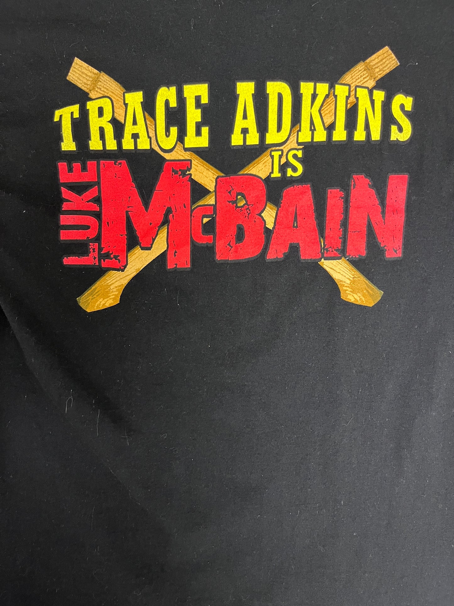 Trace Adkins Is Luke McBain Graphic Tee | Size Medium | Vintage 2000s Book Black T-Shirt |