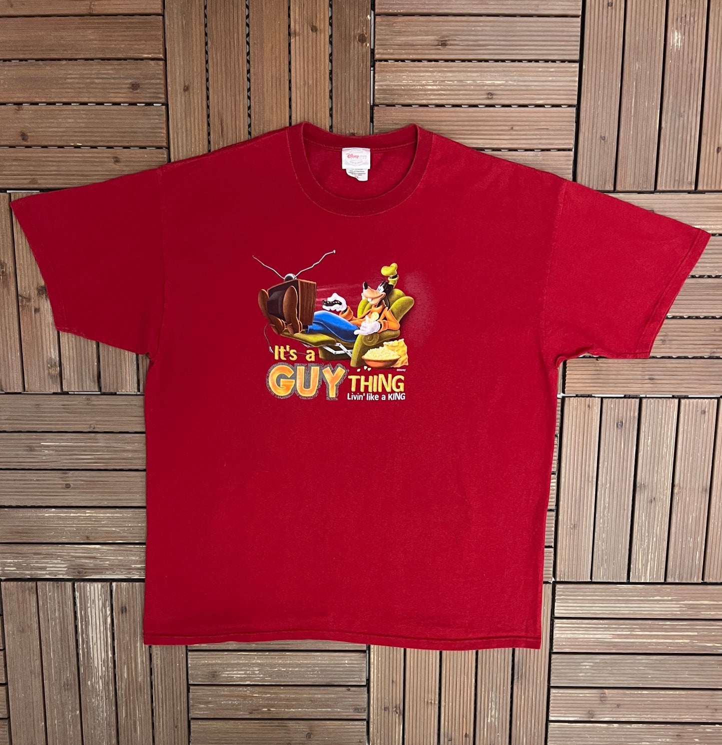 Goofy It's A Guy Thing Livin' Like A King Graphic Tee | Size XX-Large | Vintage 2000s Disney Cartoon Red T-Shirt |