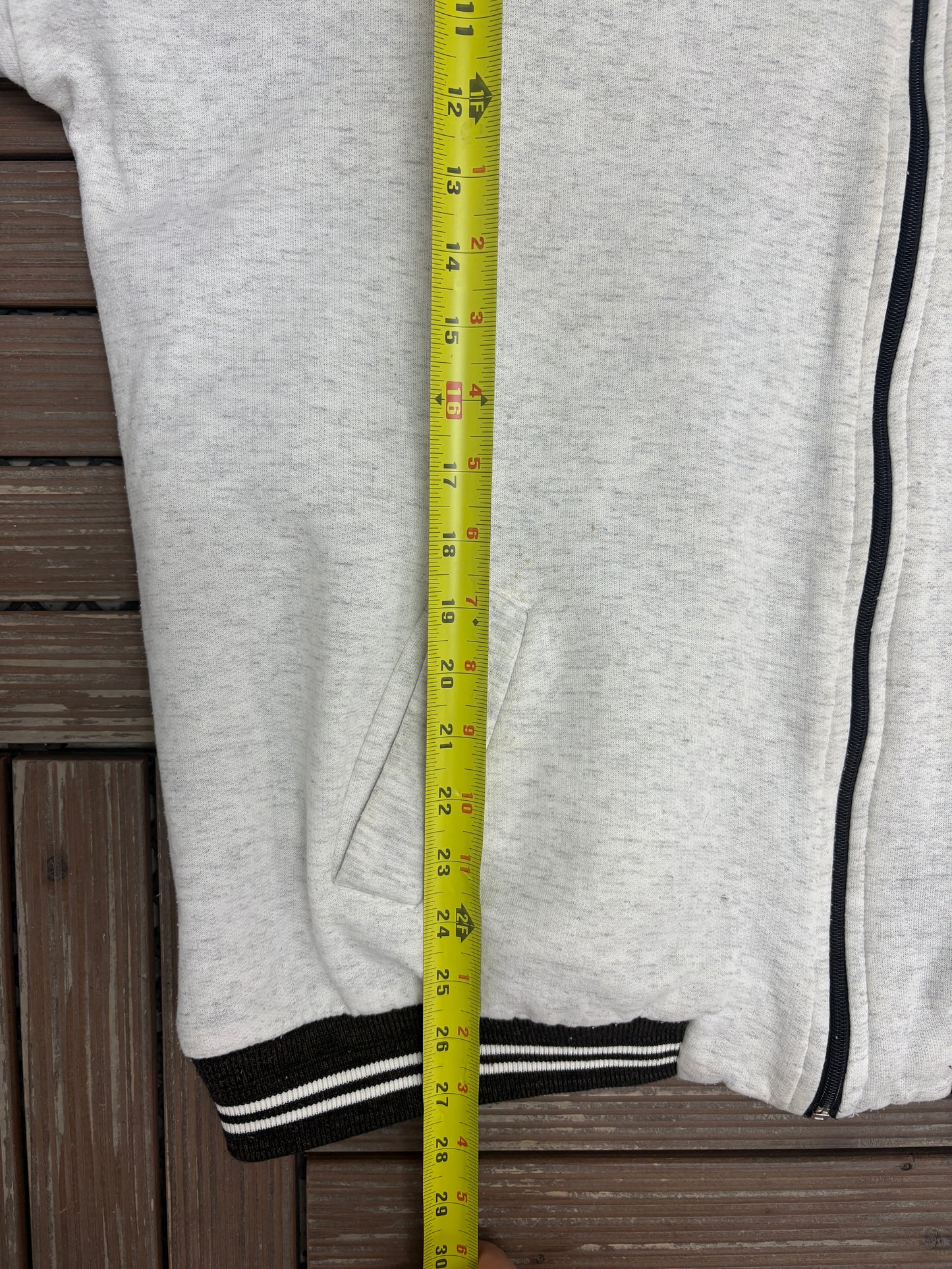 Canadian Wilderness White Wolf Graphic Hoodie | Size XX-Large | Vintage 1990s Animal Grey Sweater |