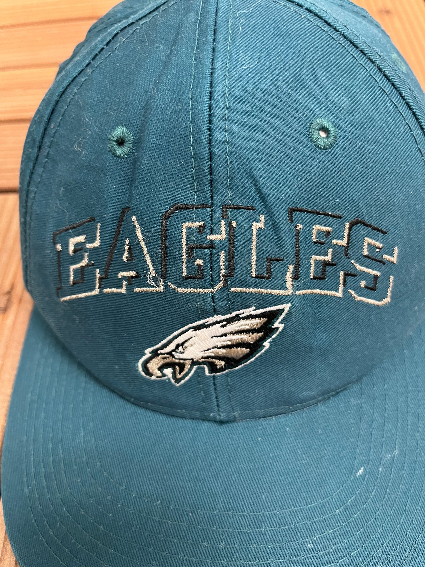 Philadelphia Eagles Stitched Graphic Hat | Snap Back | Vintage 1990s NFL Football Green Cap |