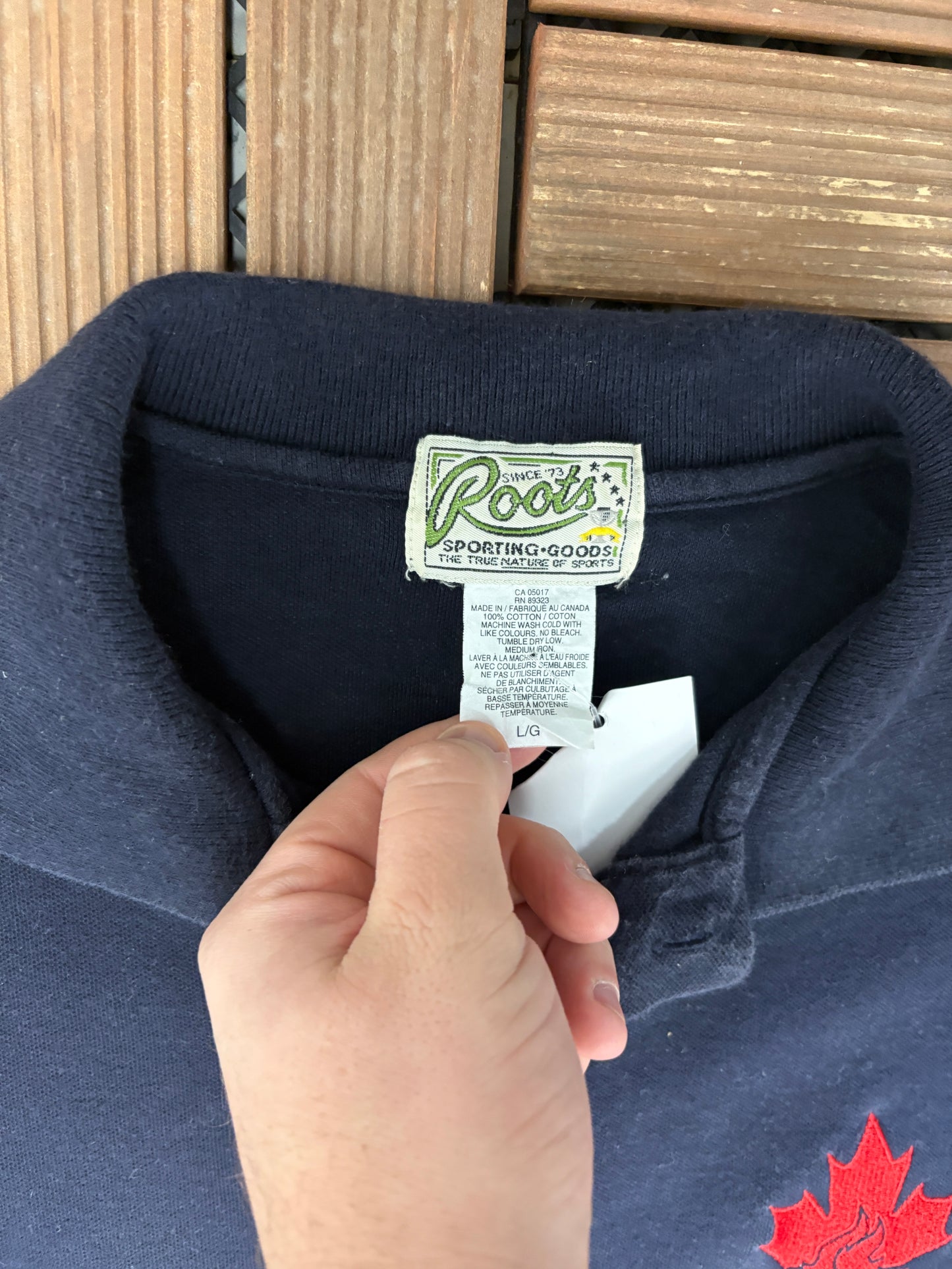 Canada Olympic Team Embroidered Graphic Tee | Size Large | Vintage 2000s Blue Collared T-Shirt |