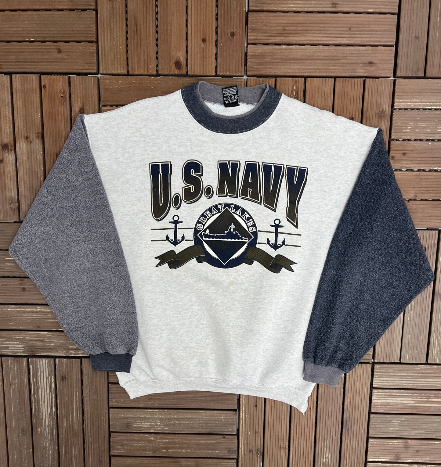 U.S. Navy Great Lakes Graphic Crewneck | Size Large | Vintage 1990s Made in USA Grey Sweater |