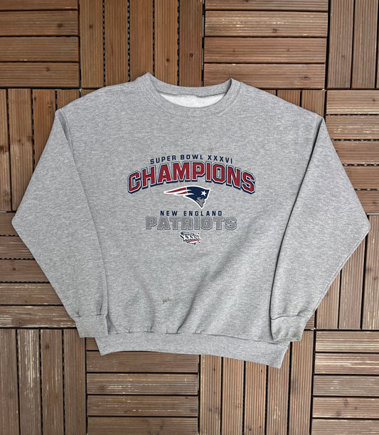 New England Patriots Super Bowl XXXVI Champions Graphic Crewneck | Size X-Large | Vintage 2000s NFL Football Grey Sweater |