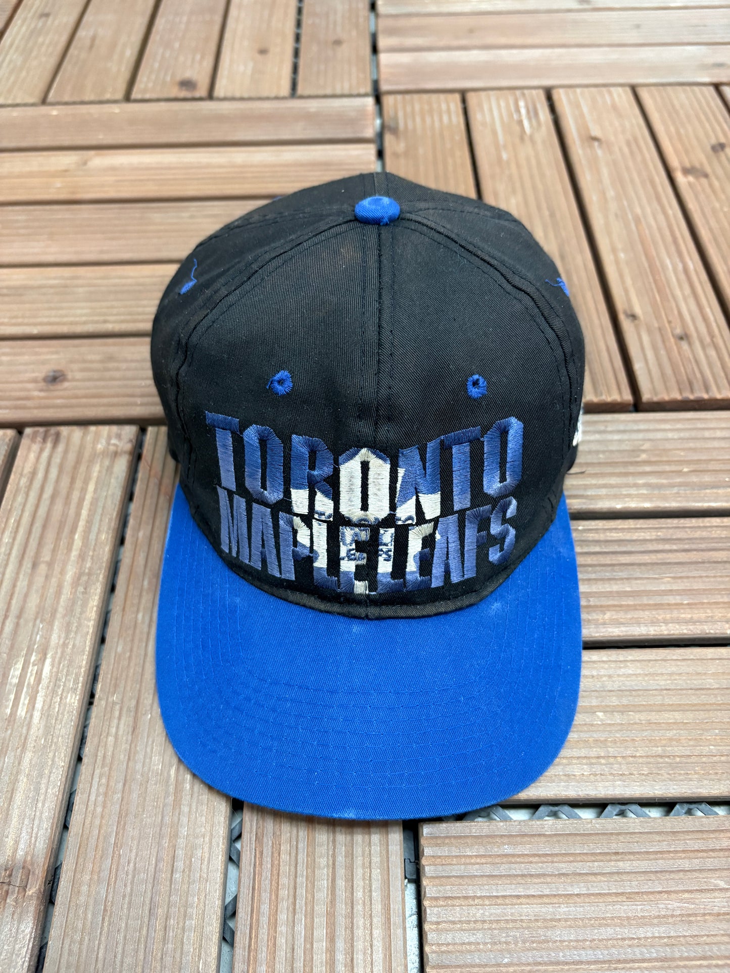 Toronto Maple Leafs Embroidered Graphic Hat | Metal Clasp | Vintage 1990s NHL Hockey Black Cap |