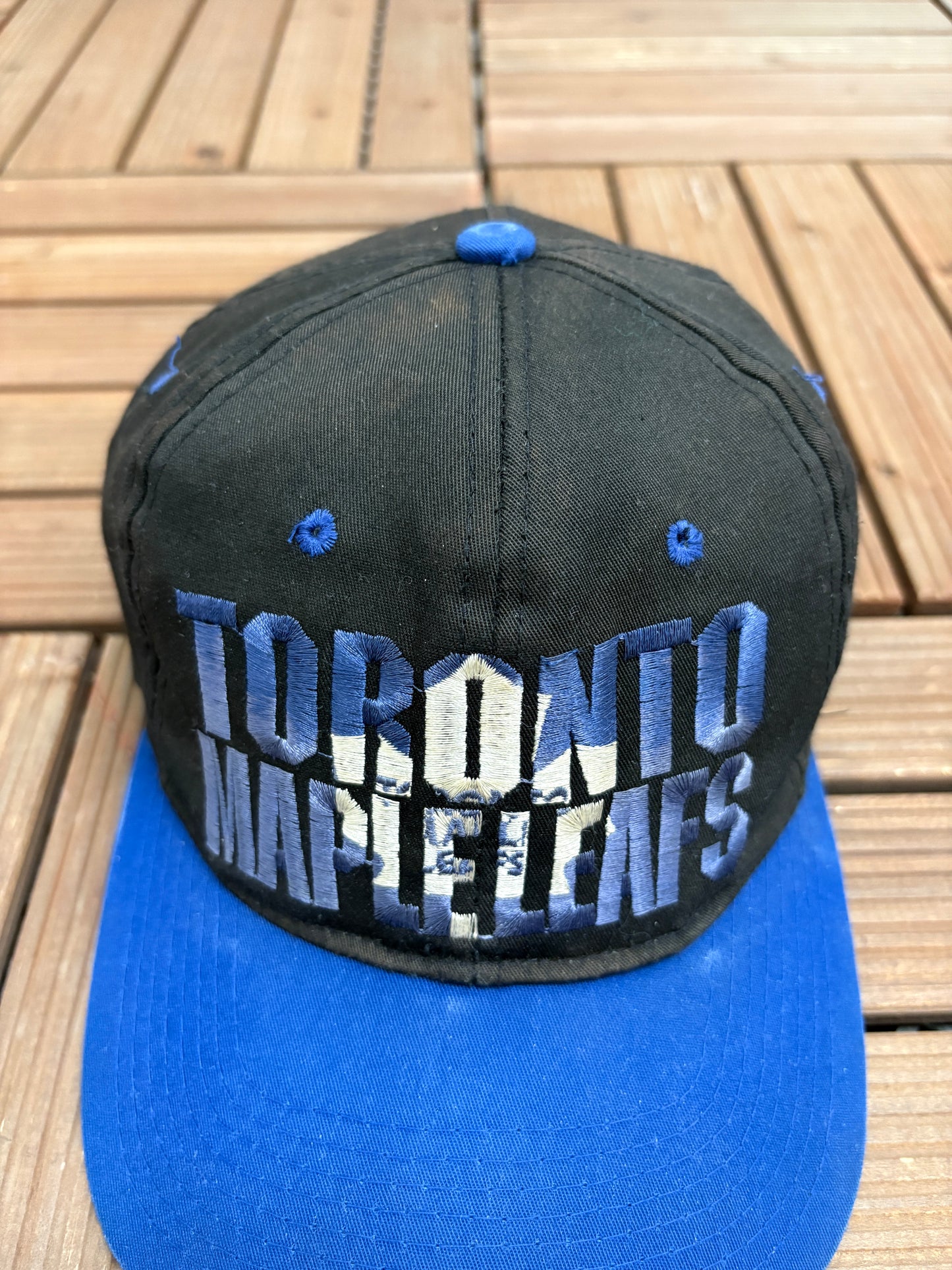 Toronto Maple Leafs Embroidered Graphic Hat | Metal Clasp | Vintage 1990s NHL Hockey Black Cap |