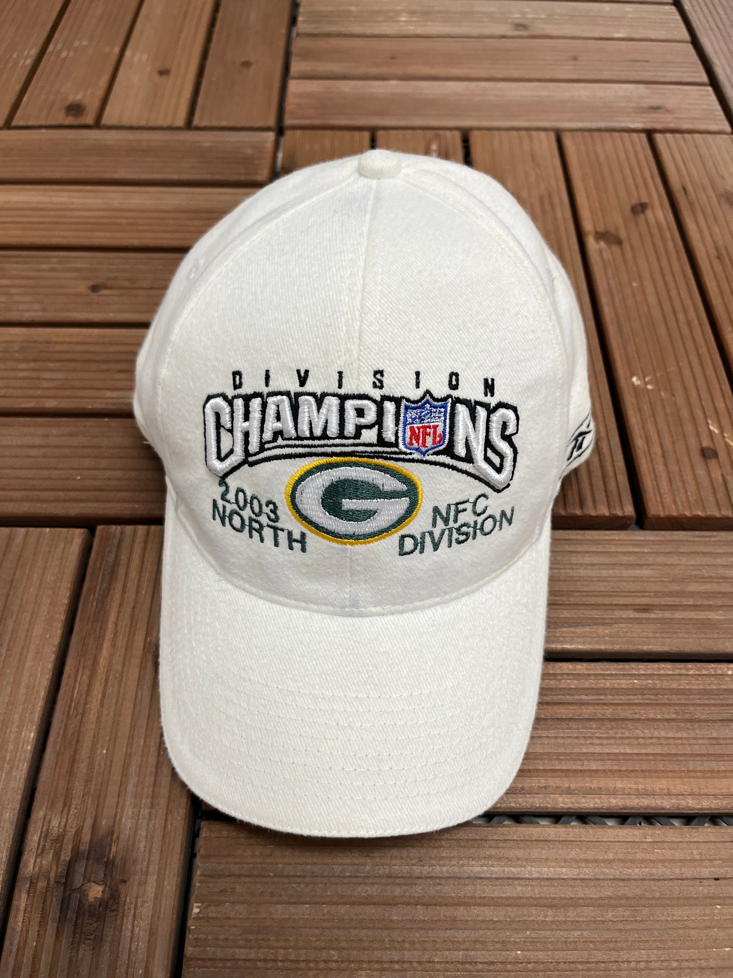 Green Bay Packers 2003 NFC North Champions Graphic Hat | Strap Back | Vintage 2000s NFL Football White Cap |