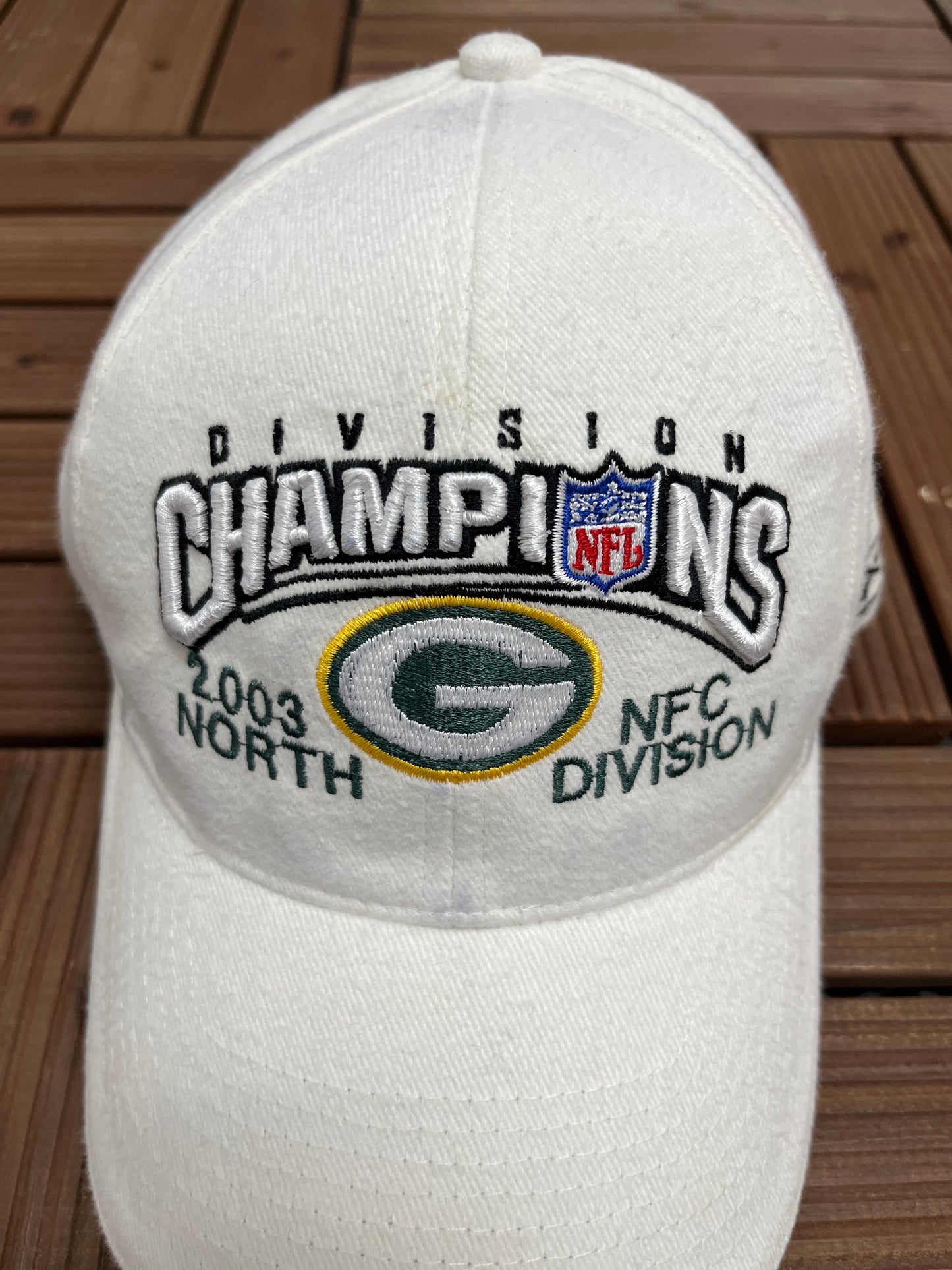 Green Bay Packers 2003 NFC North Champions Graphic Hat | Strap Back | Vintage 2000s NFL Football White Cap |