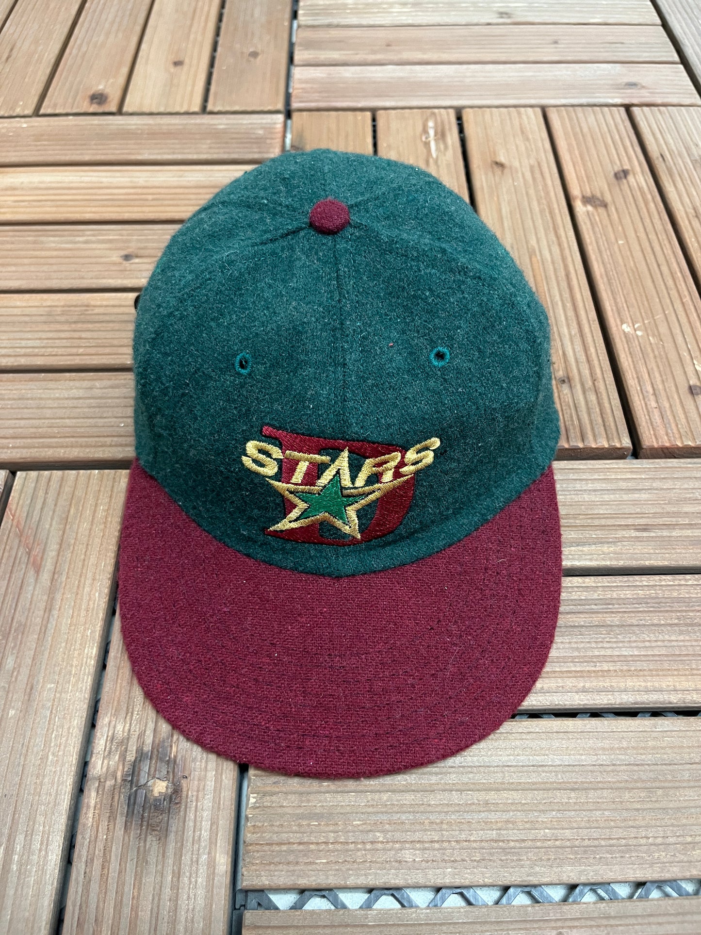 Dallas Stars Embroidered Graphic Hat | Metal Clasp | Vintage 1990s NHL Hockey Green Cap |