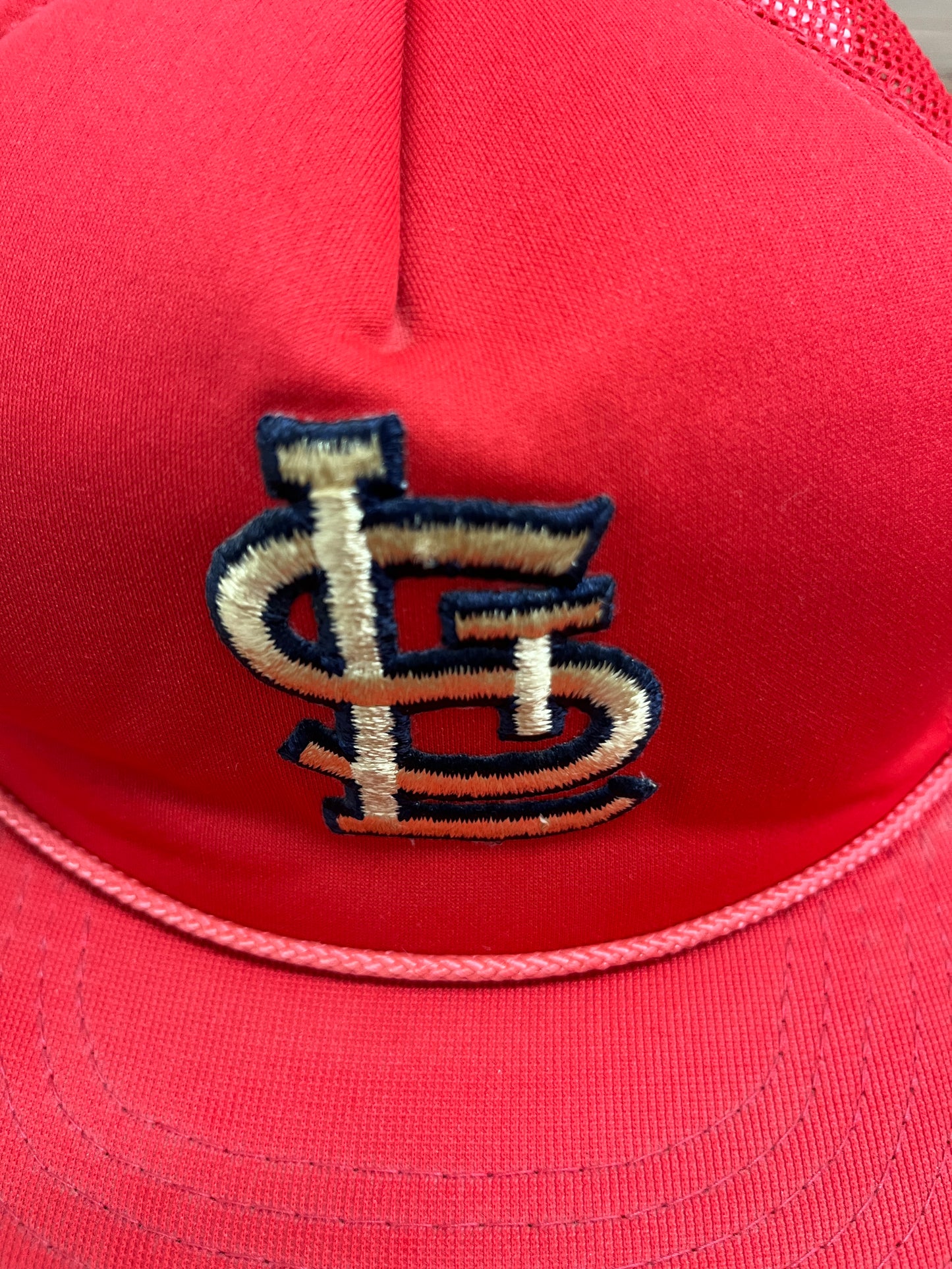 St. Louis Cardinals Embroidered Graphic Hat | Snap Back | Vintage 1990s MLB Baseball Trucker Red Cap |