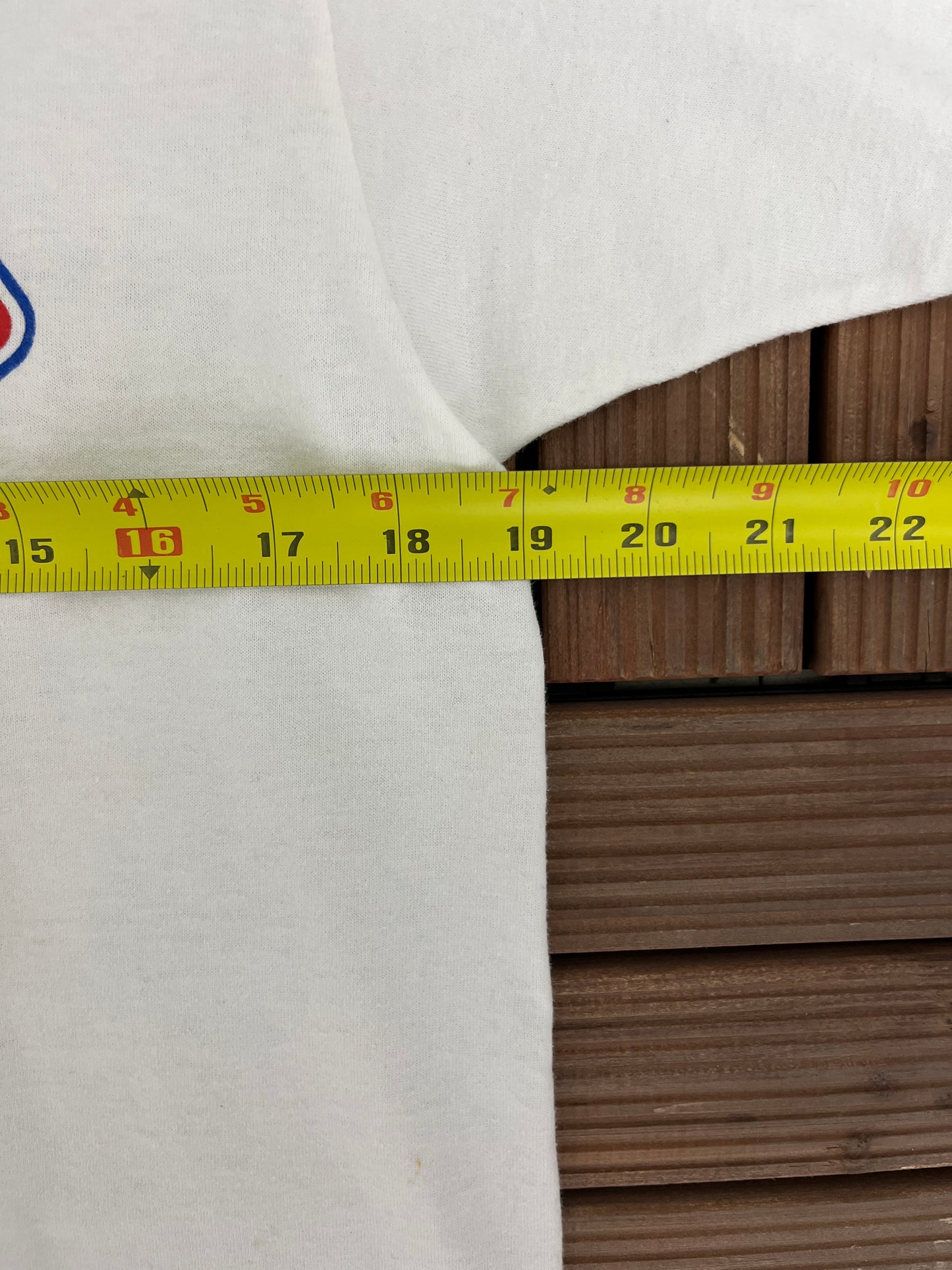 Chicago Cubs Graphic Tee | Size Large | Vintage 1990s MLB Baseball White T-Shirt |