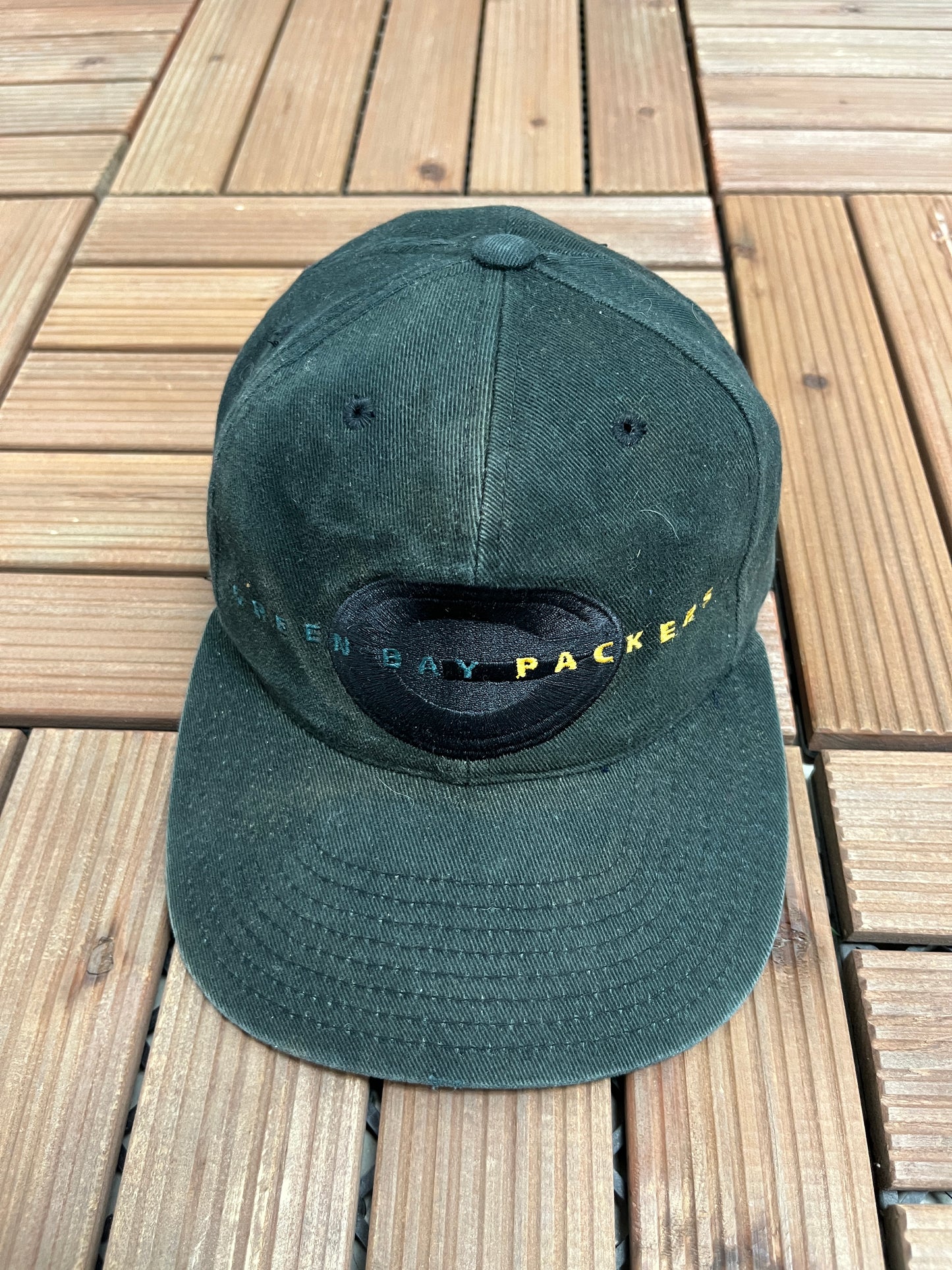 Green Bay Packers Embroidered Graphic Hat | Snap Back | Vintage 1990s NFL Football Black Cap |