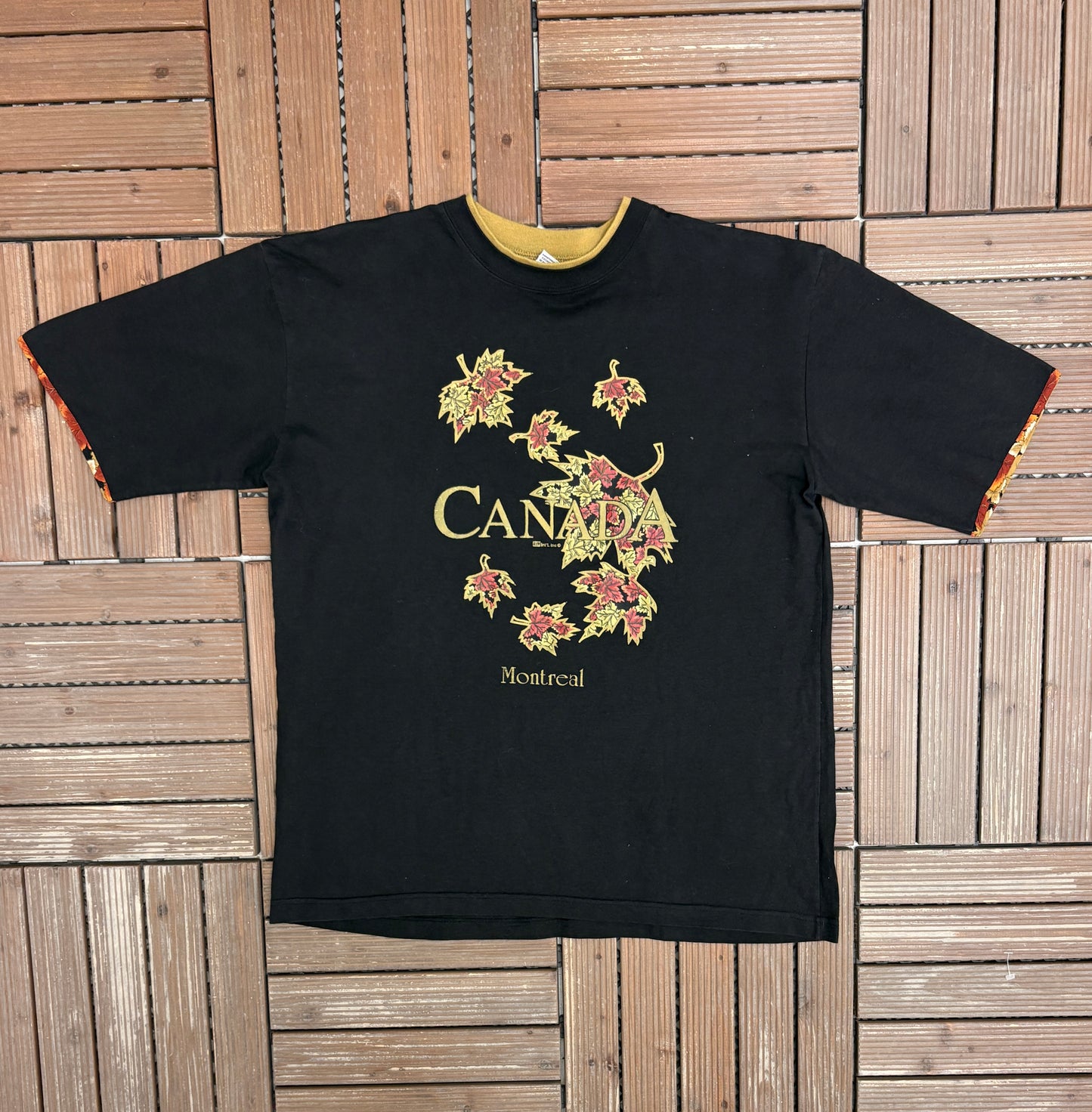 Montreal, Canada Maple Leaves Graphic Tee | Size Large | Vintage 1990s Tourist Black T-Shirt |
