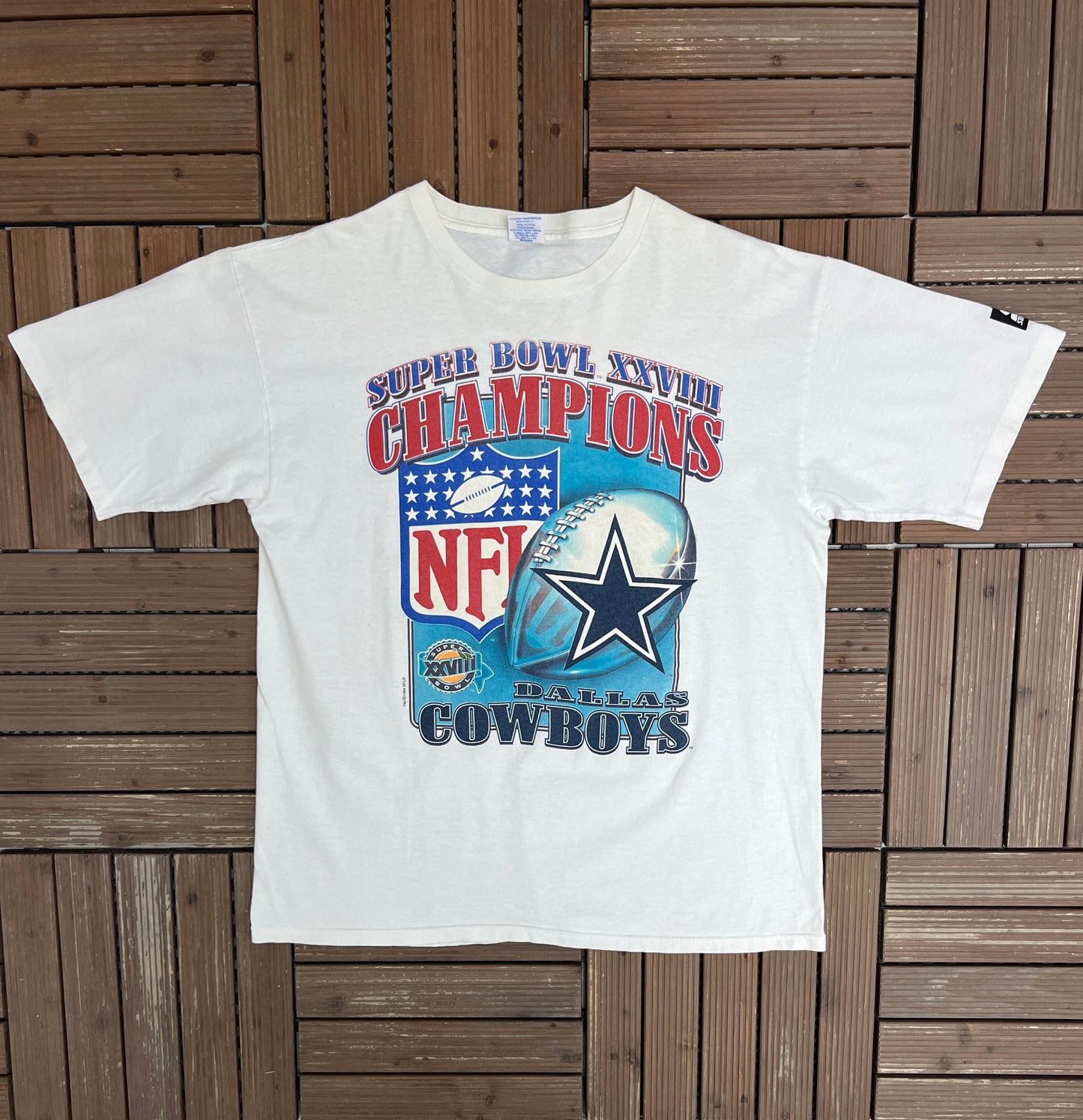 Dallas Cowboys Super Bowl XXVIII Champions Graphic Tee | Size Large | Vintage 1990s NFL Football White T-Shirt |