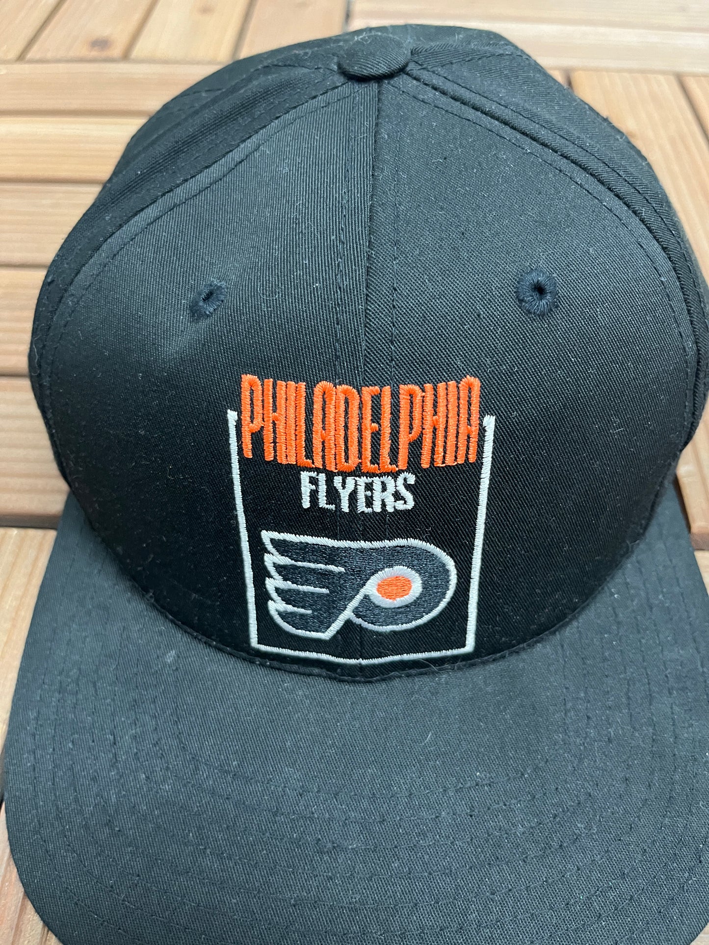 Philadelphia Flyers Embroidered Graphic Hat | Snap Back | Vintage 1990s NHL Hockey Starter Cap |